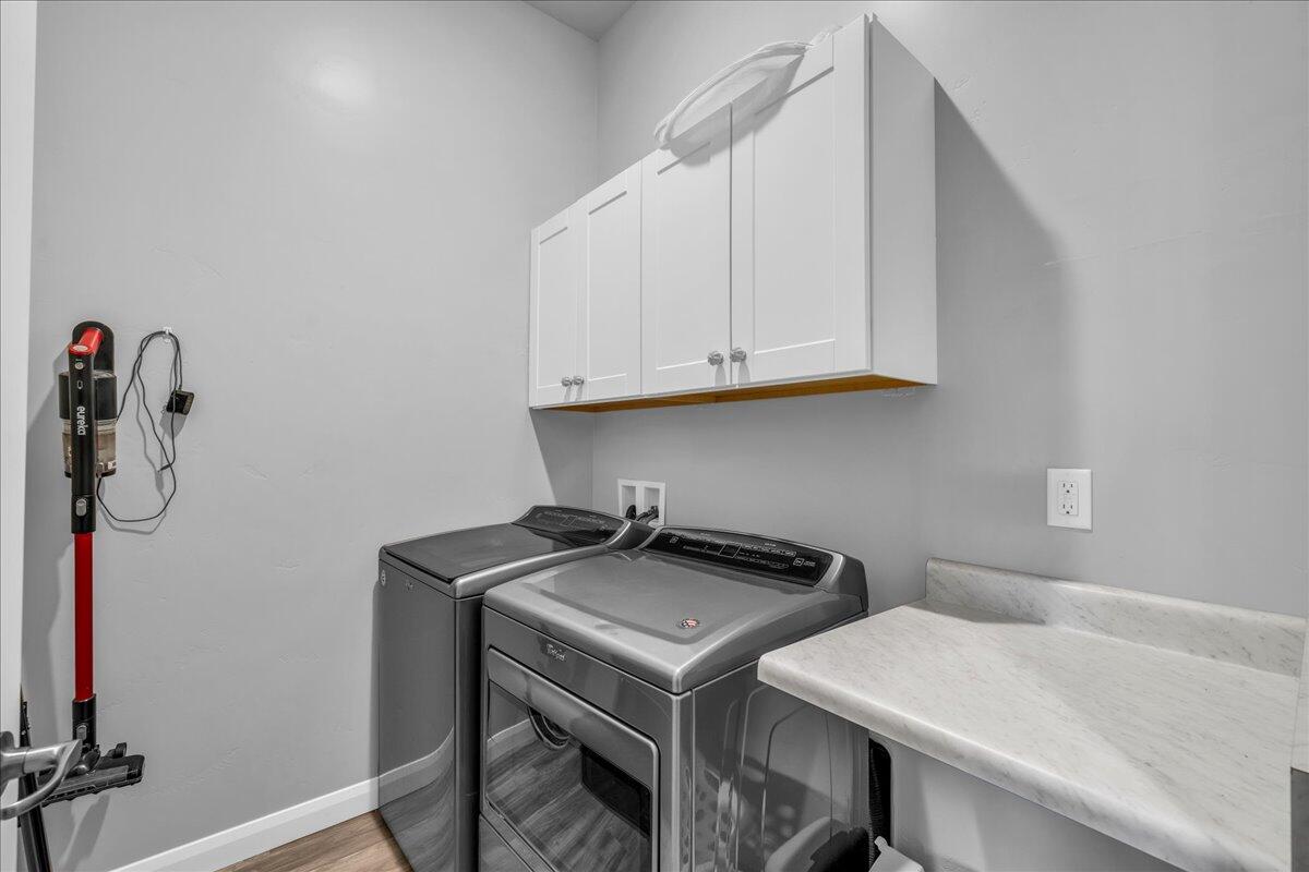 ELMWOOD ESTATES - Residential