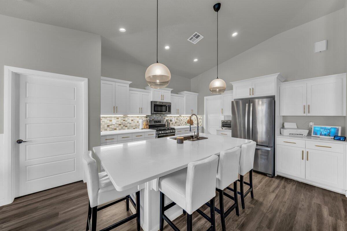 ELMWOOD ESTATES - Residential