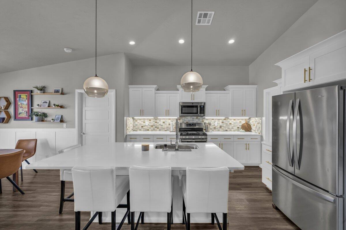 ELMWOOD ESTATES - Residential