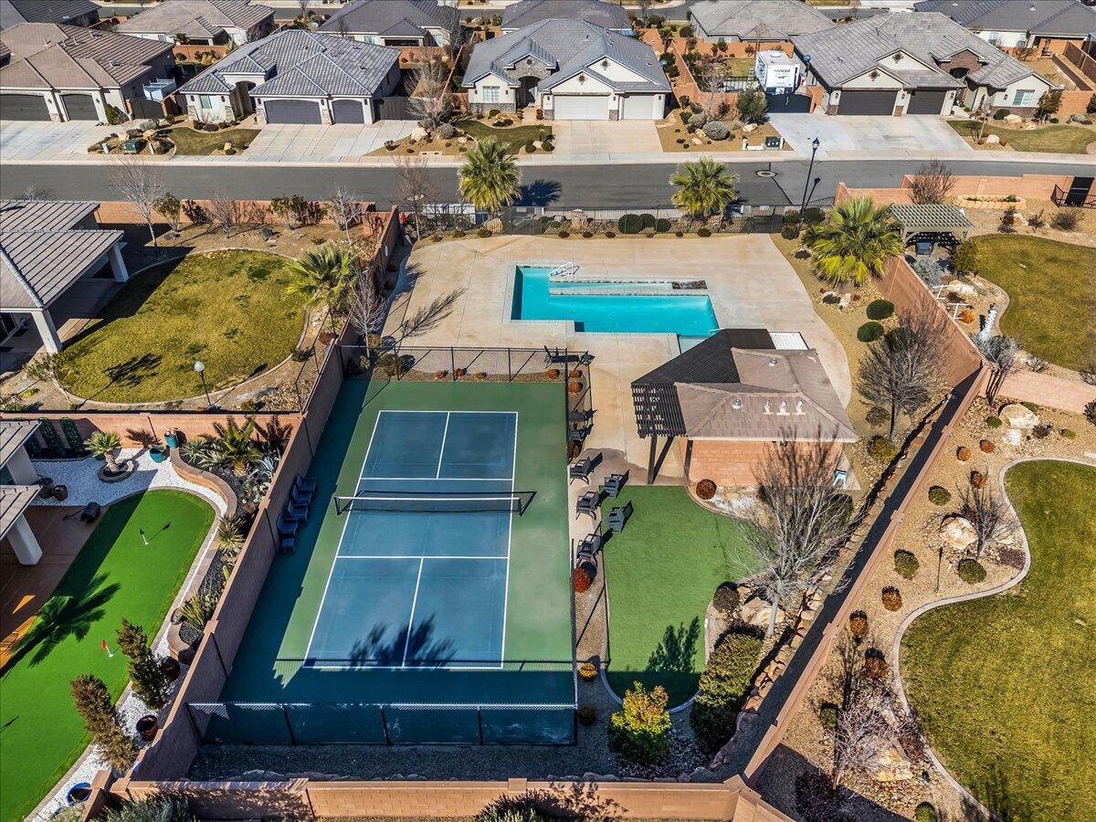 ELMWOOD ESTATES - Residential