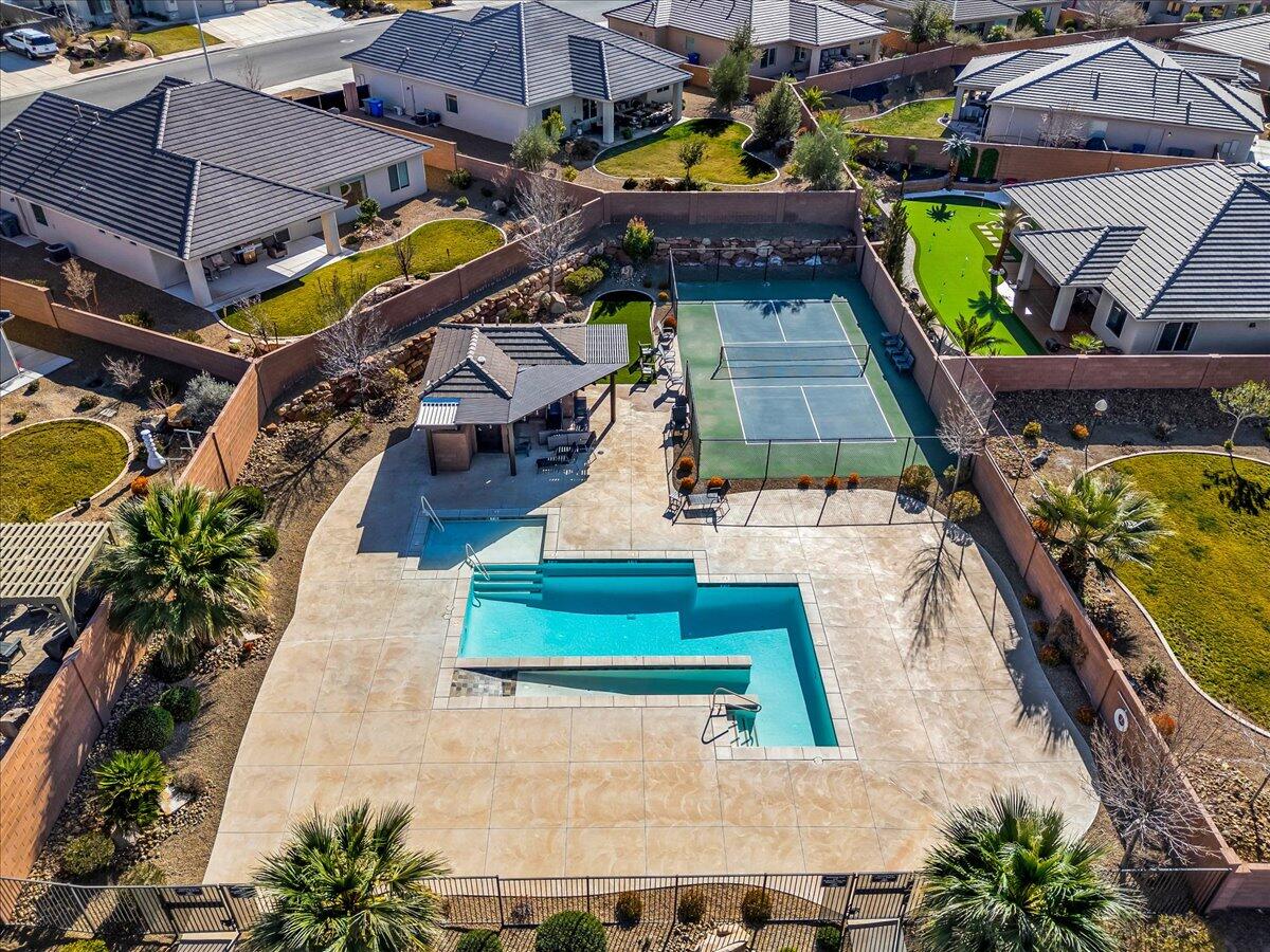 ELMWOOD ESTATES - Residential