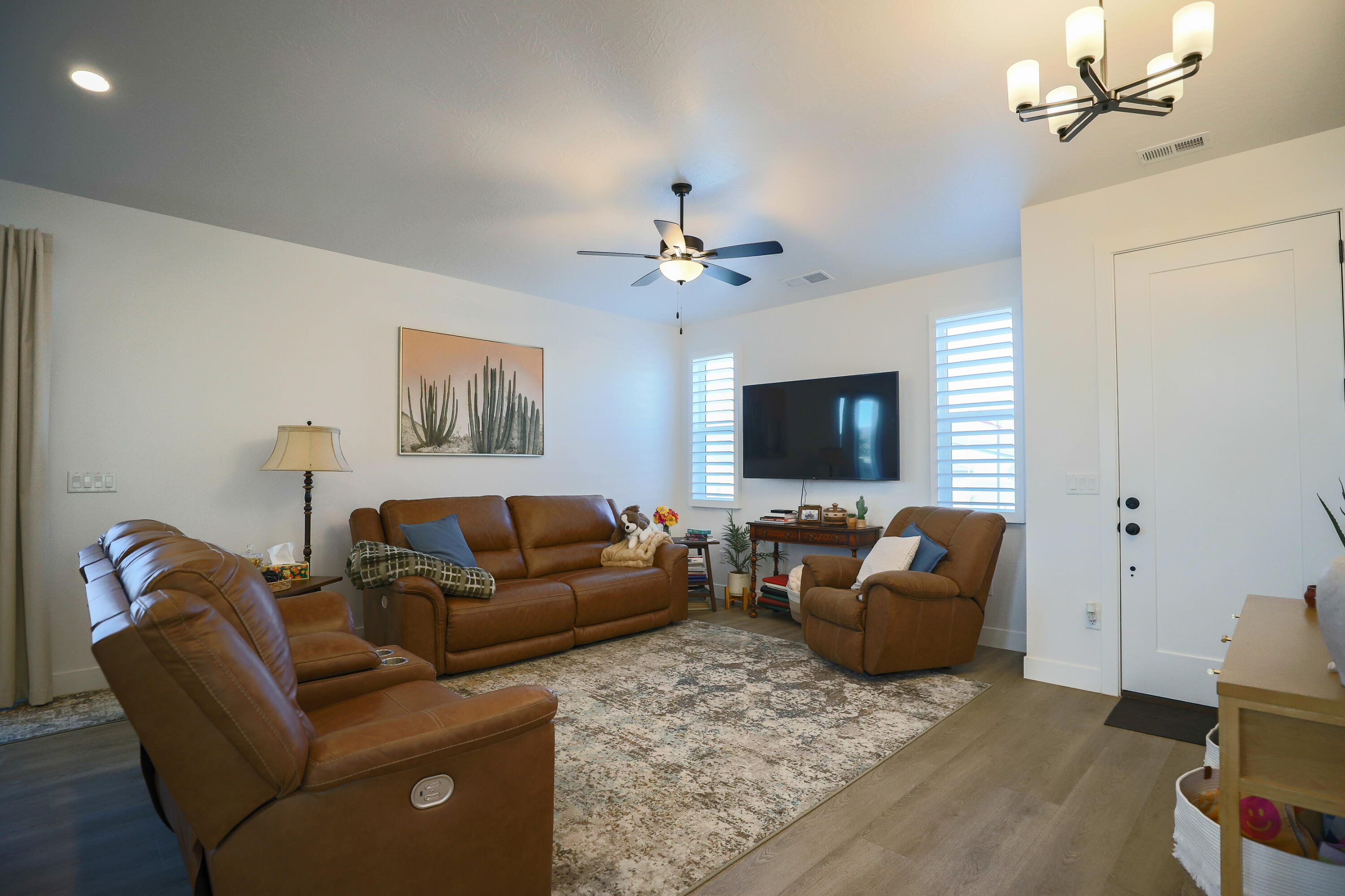 PEREGRINE POINTE WEST - Residential