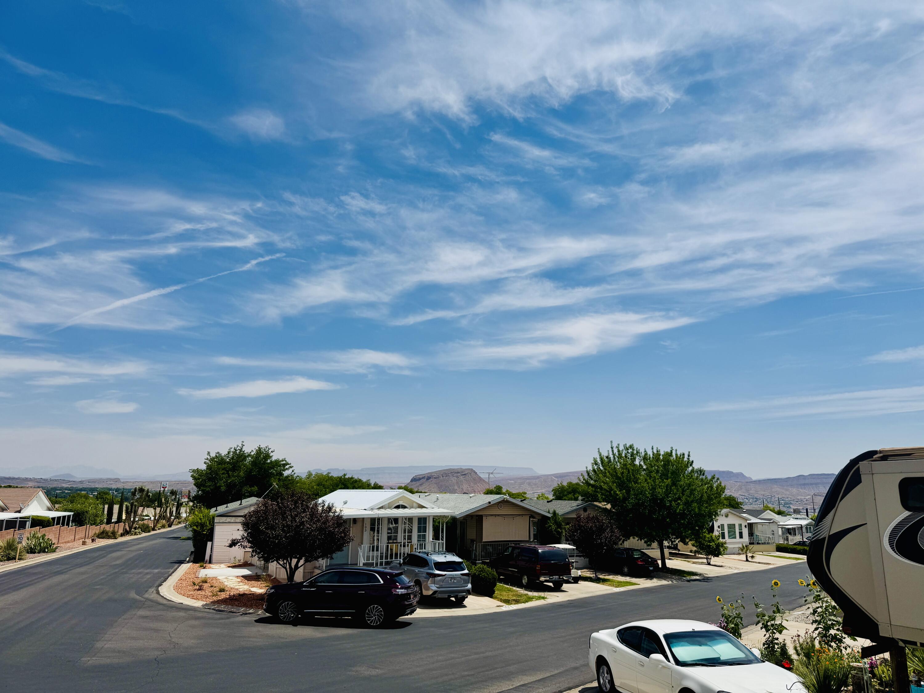 CANYON BREEZE RV RESORT - Residential