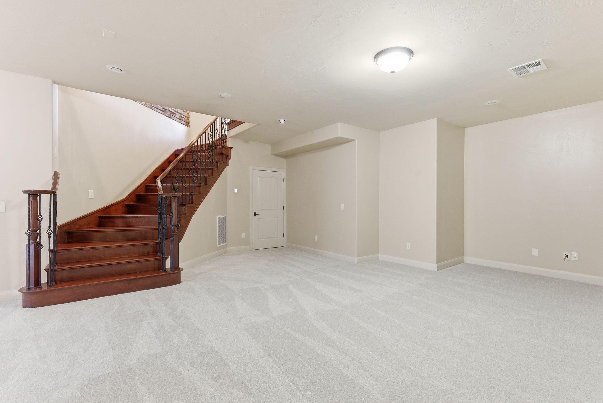 CORAL CANYON - Residential