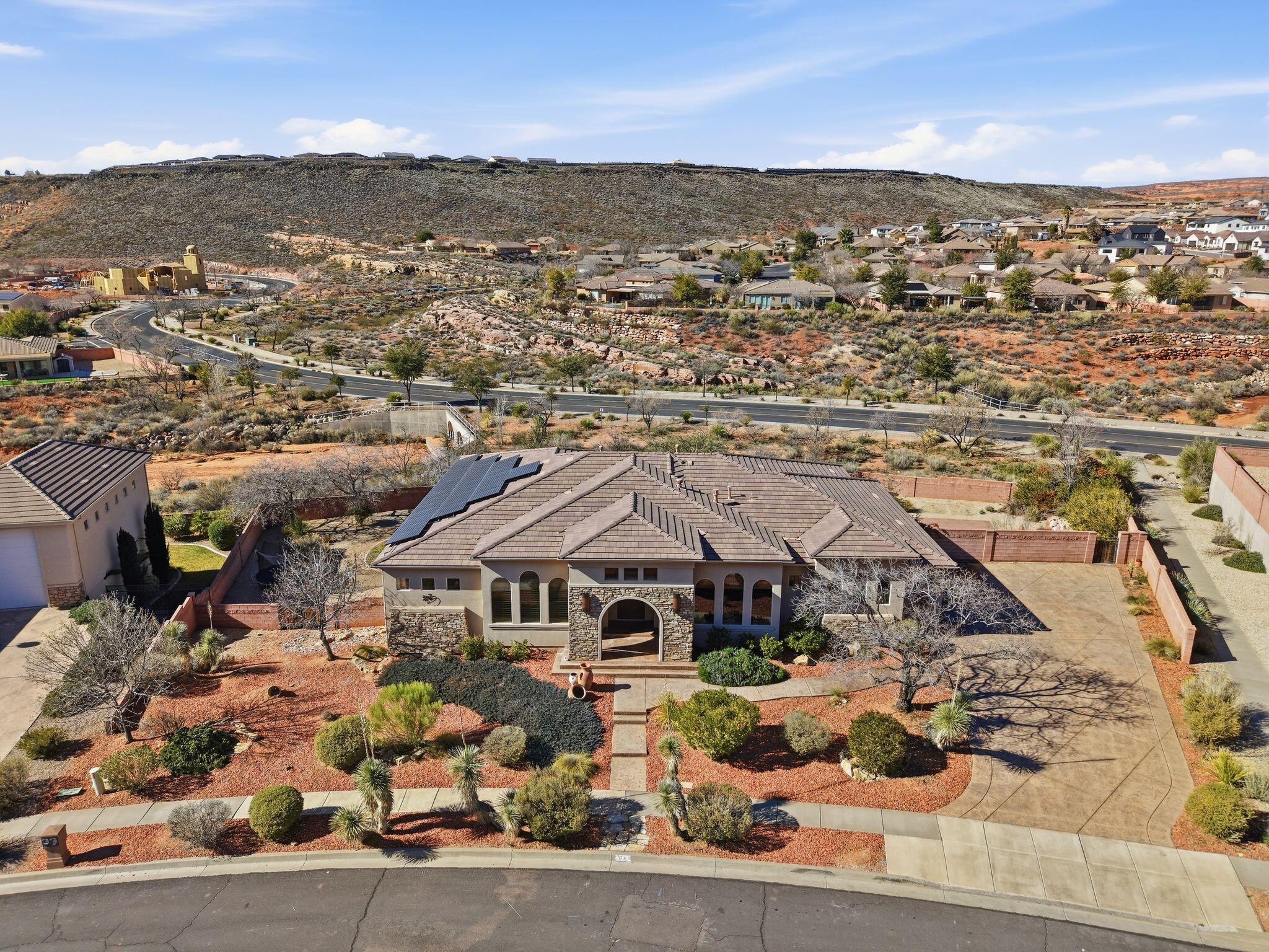 CORAL CANYON - Residential