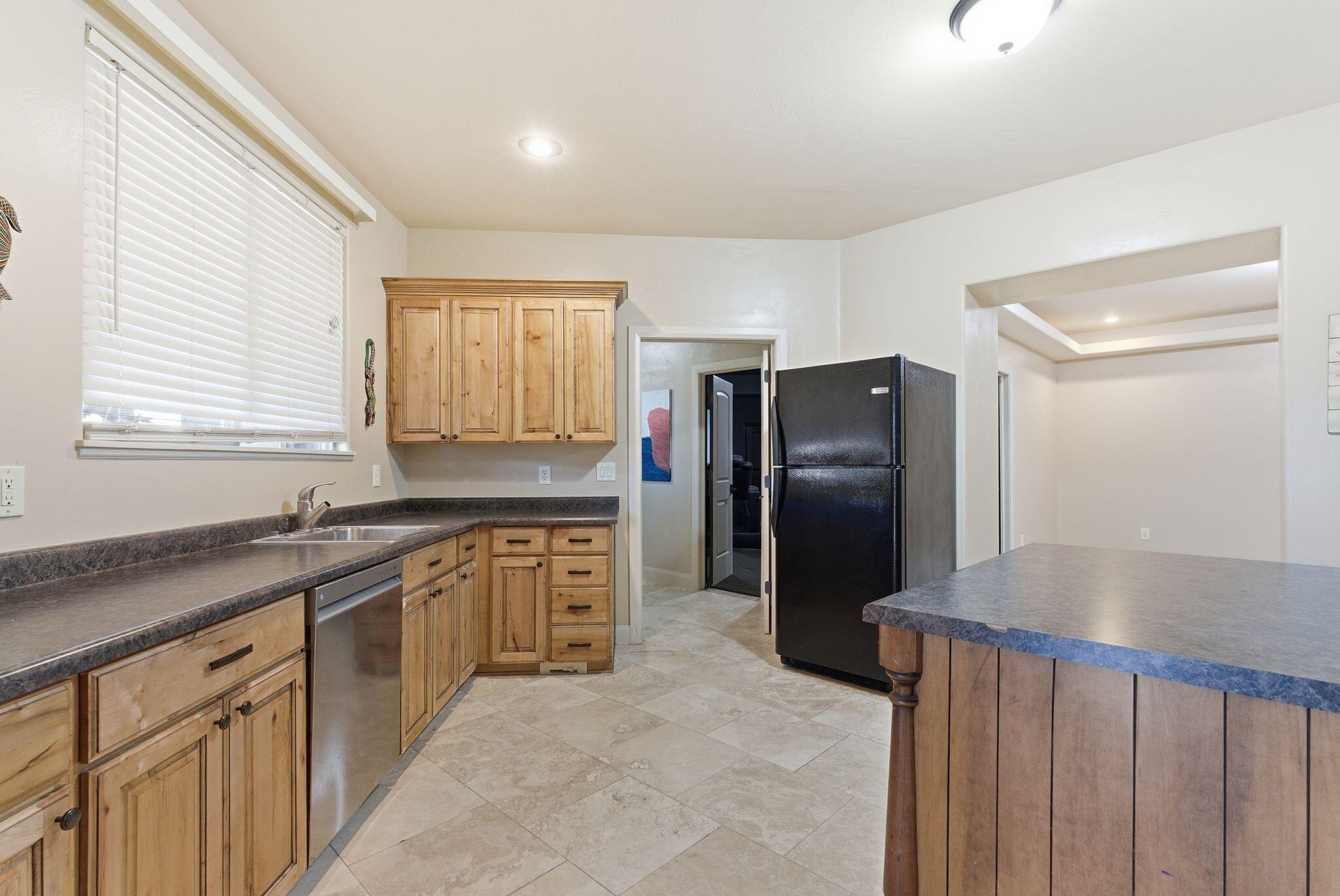 CORAL CANYON - Residential