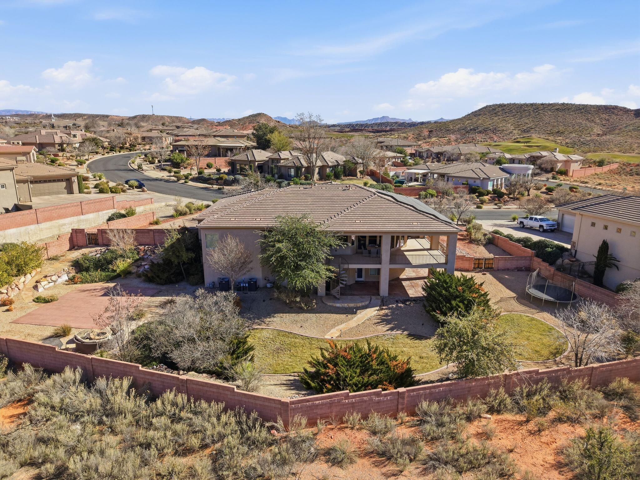 CORAL CANYON - Residential