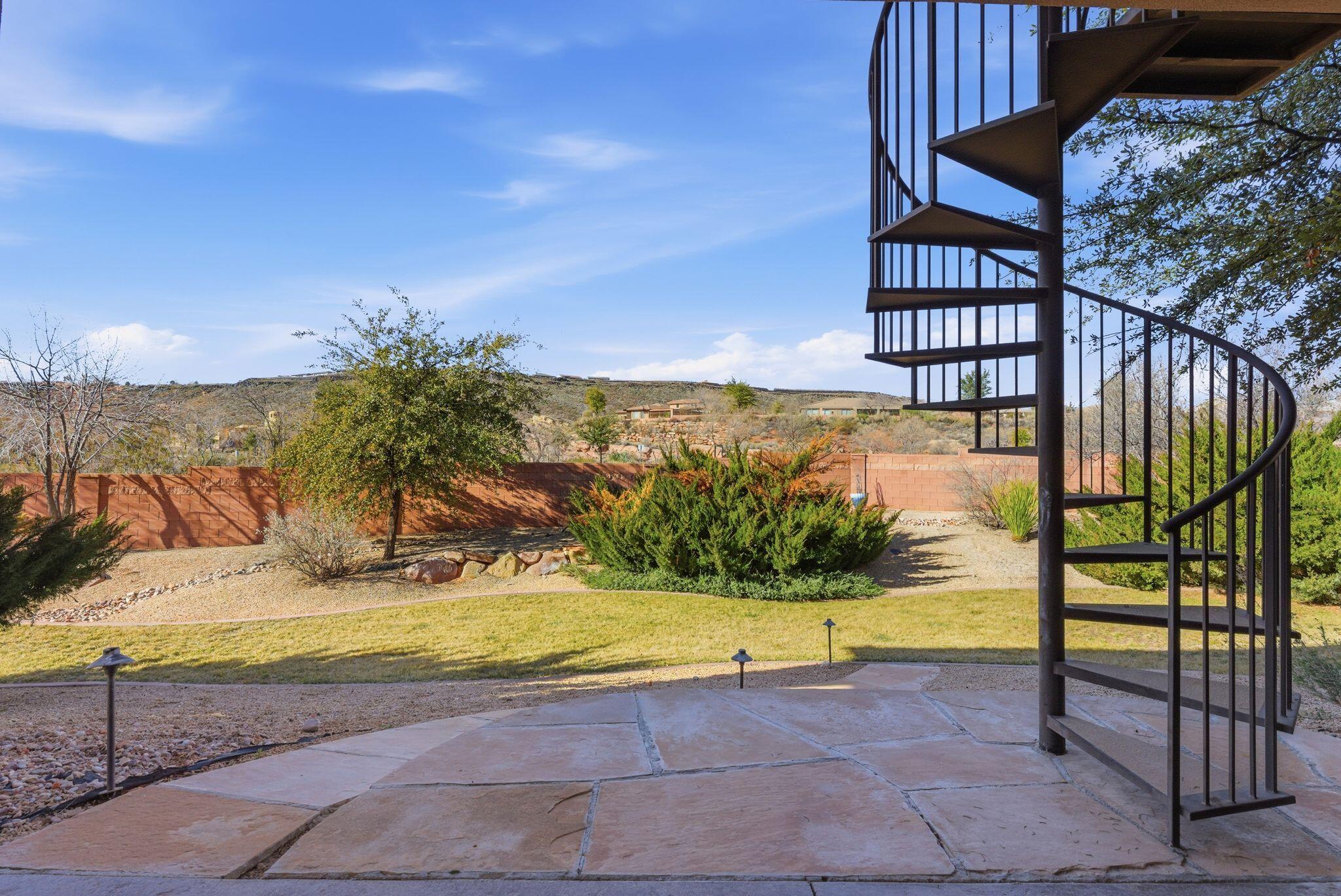 CORAL CANYON - Residential