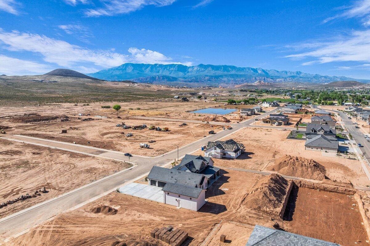 HURRICANE FIELDS ESTATES - Residential