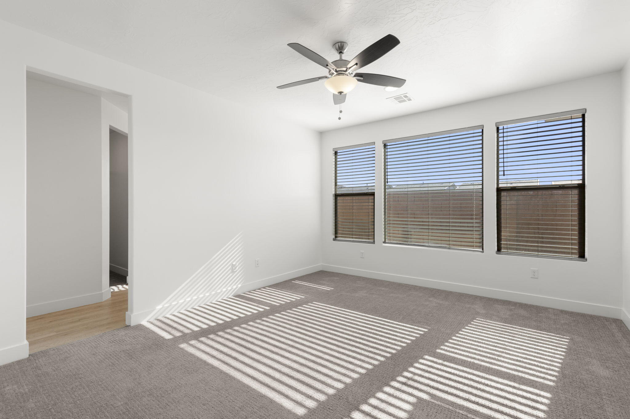 DESERT VISTA - Residential