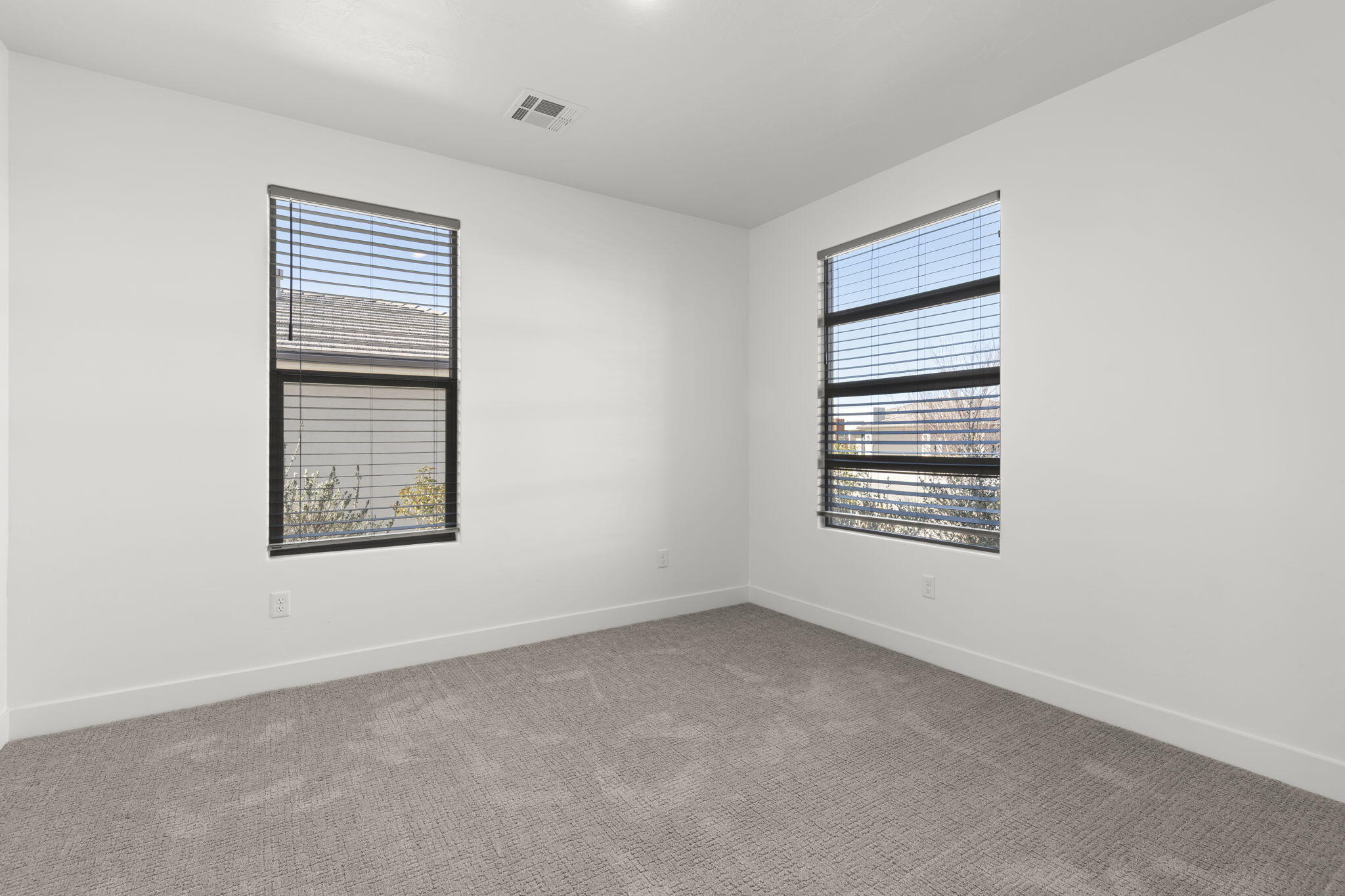 DESERT VISTA - Residential