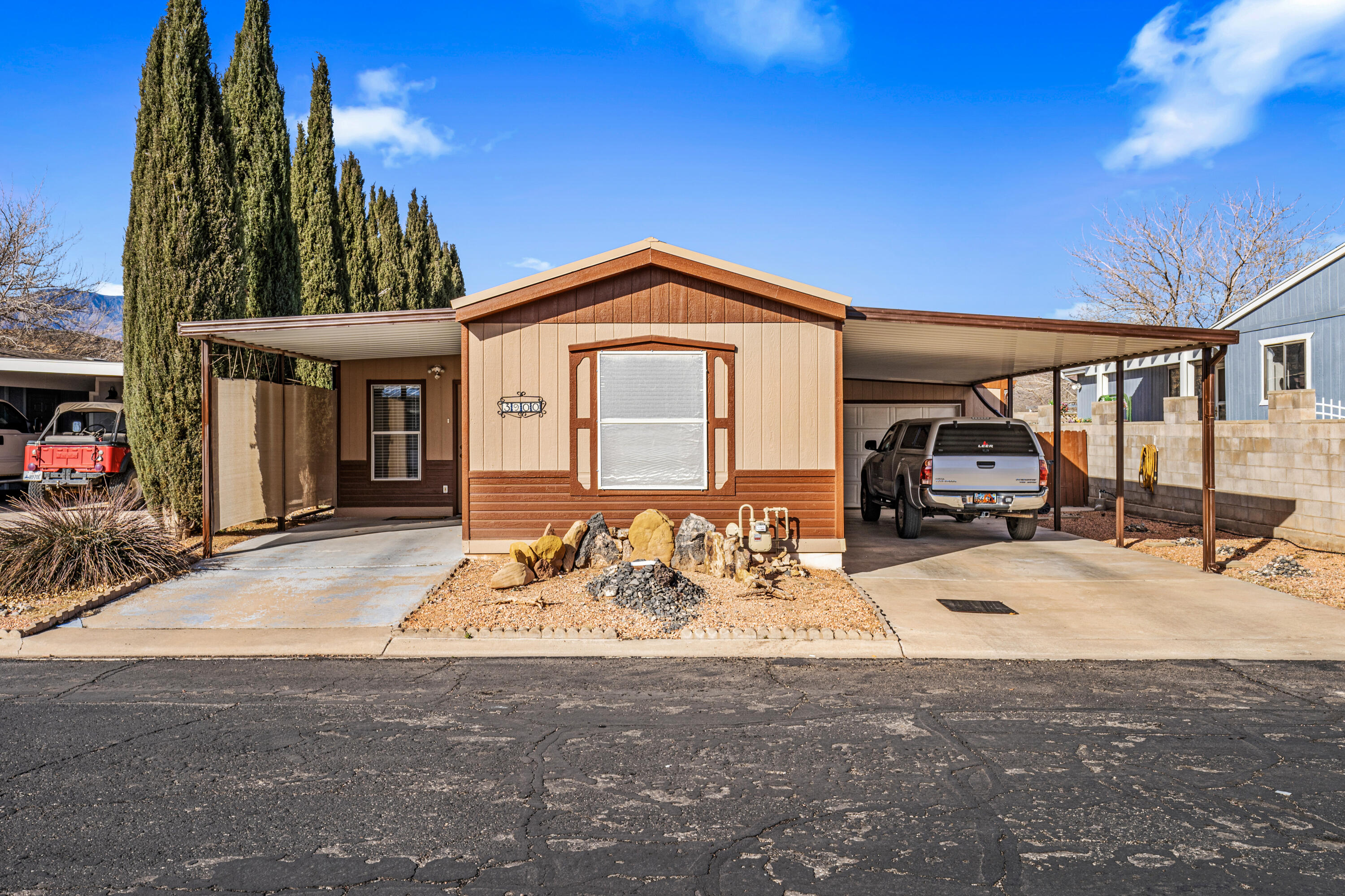 LAVA BLUFF MOBILE HOME PARK - Residential