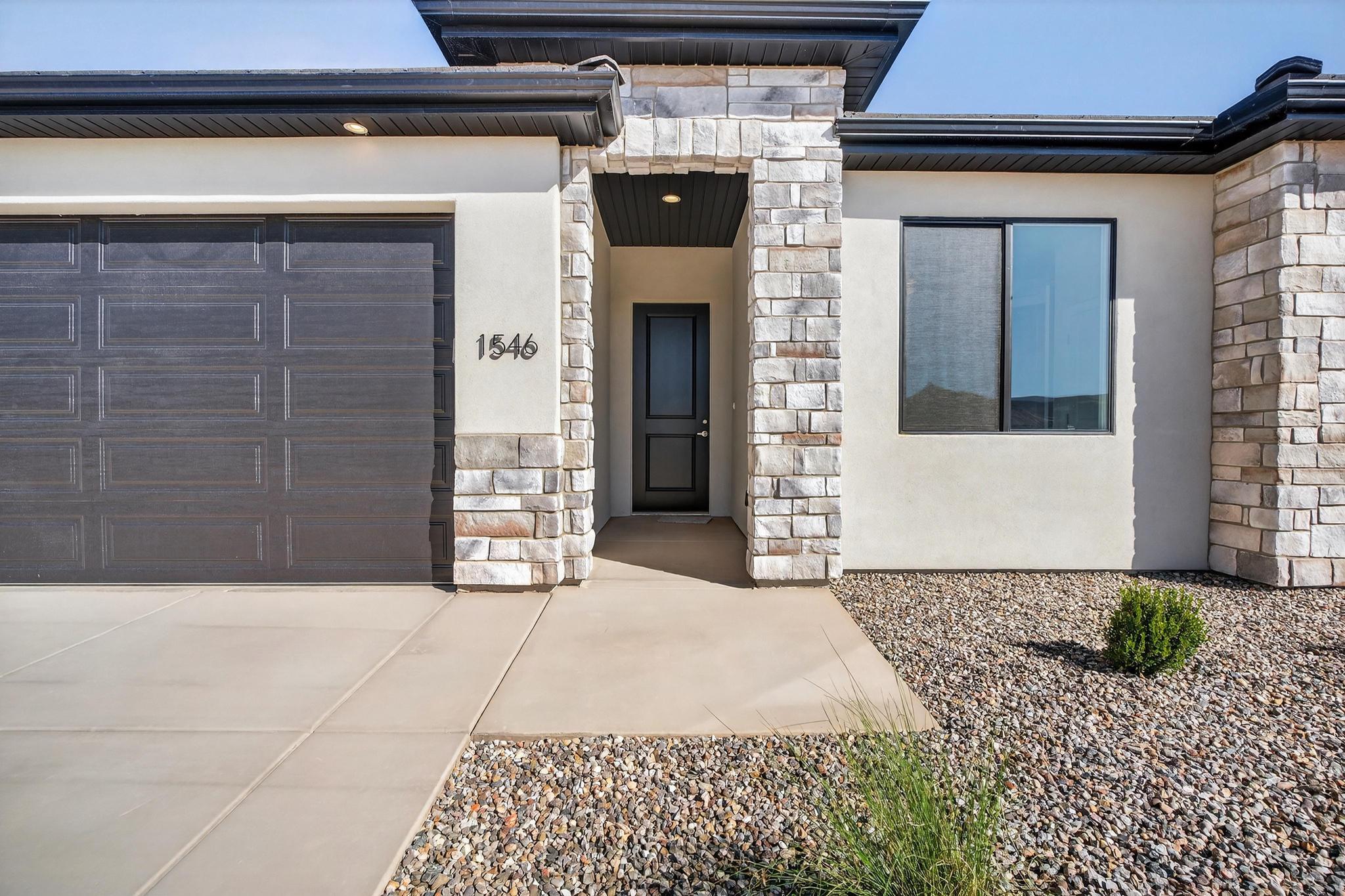 SCENIC POINTE - Residential