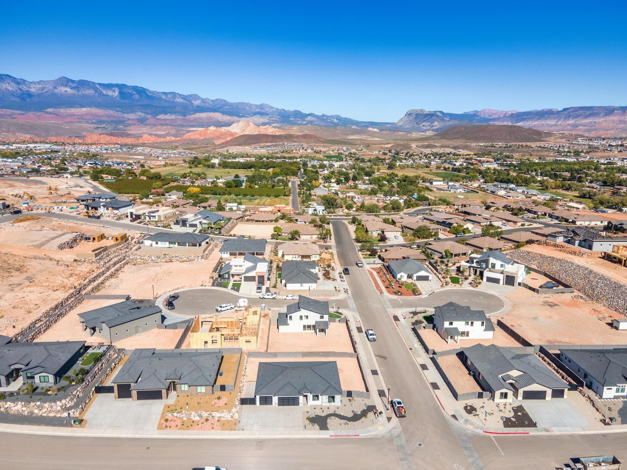 SCENIC POINTE - Residential