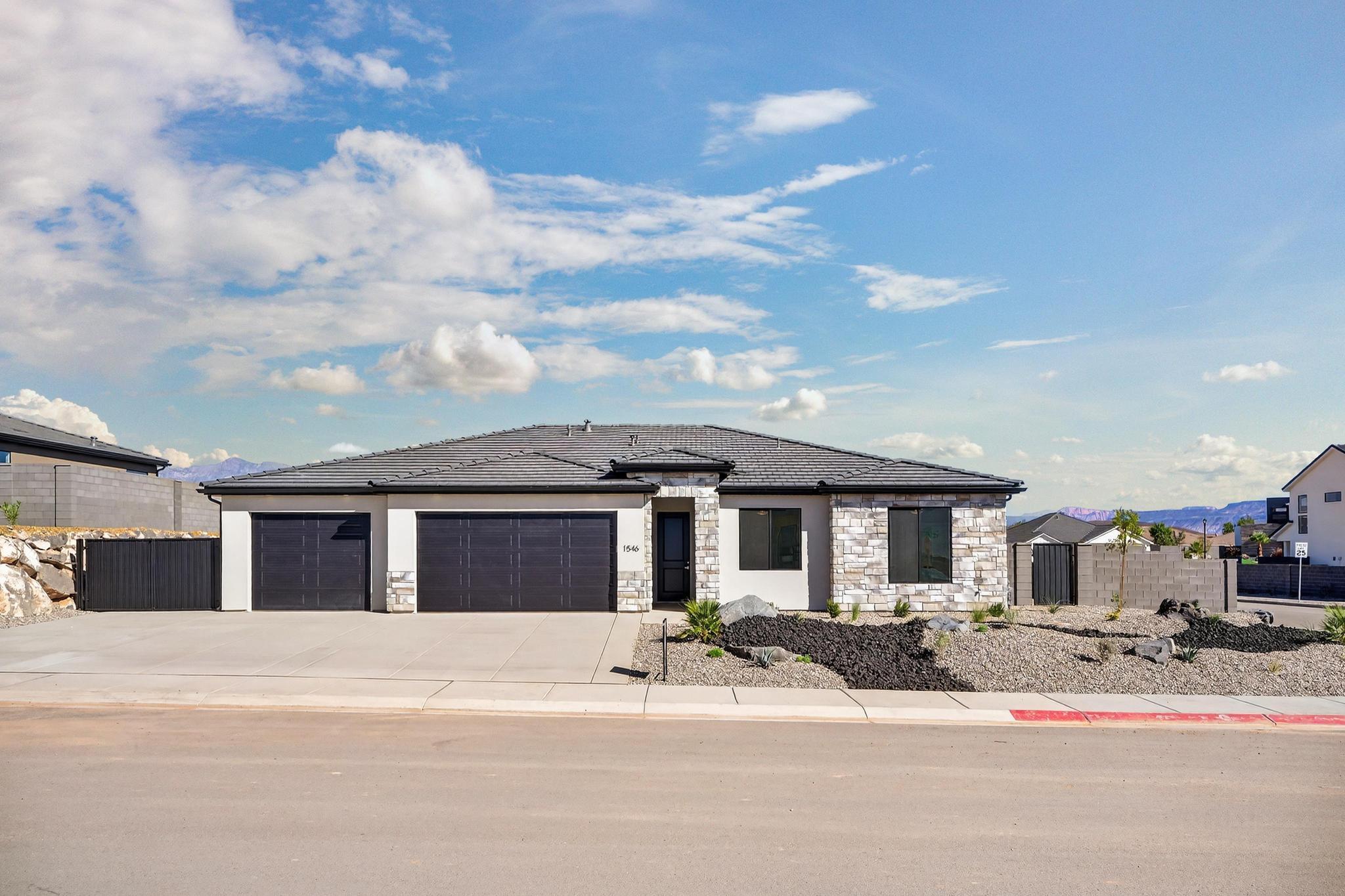 SCENIC POINTE - Residential