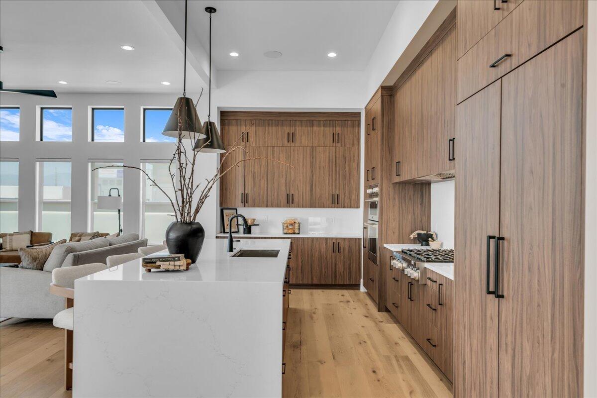 POINT AT SNOW CANYON - Residential