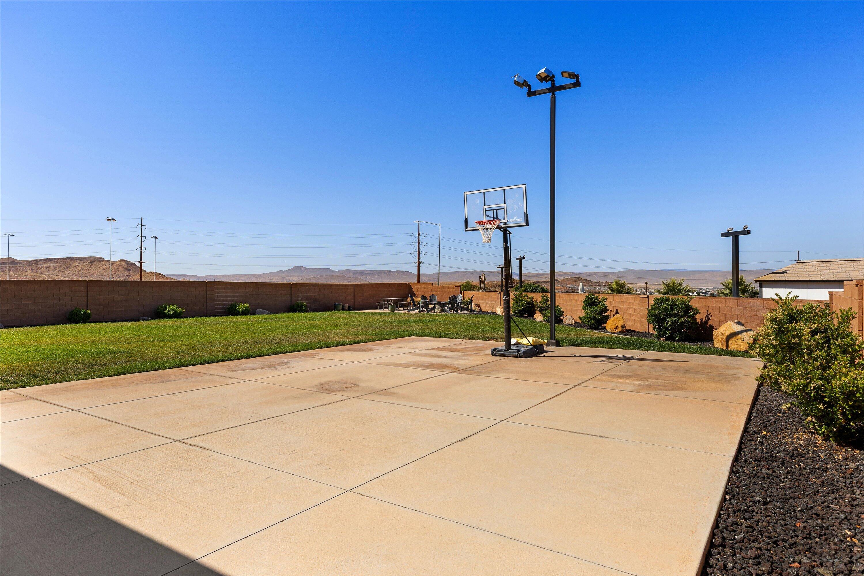 MAJESTIC HILLS - Residential