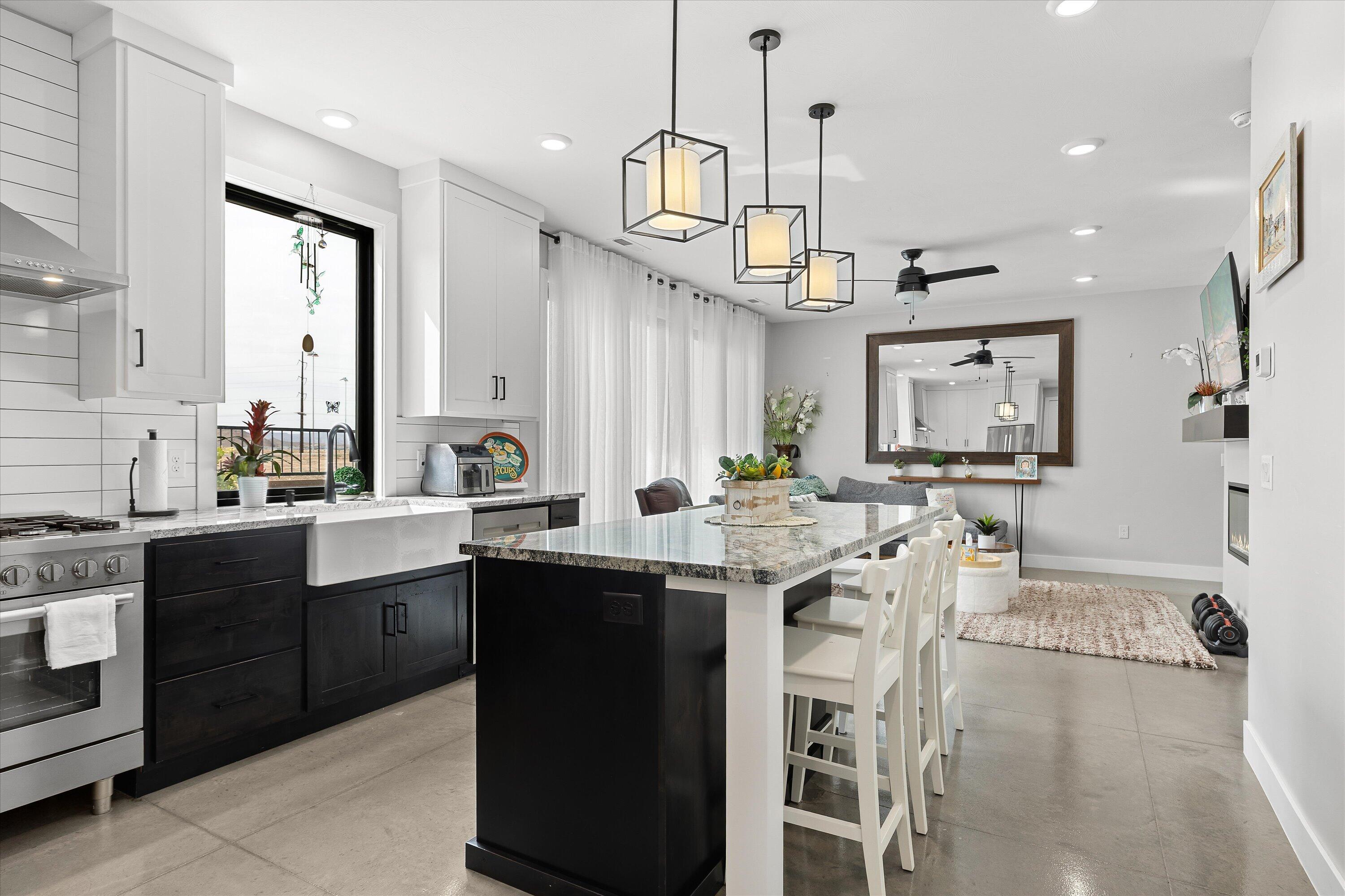 MAJESTIC HILLS - Residential