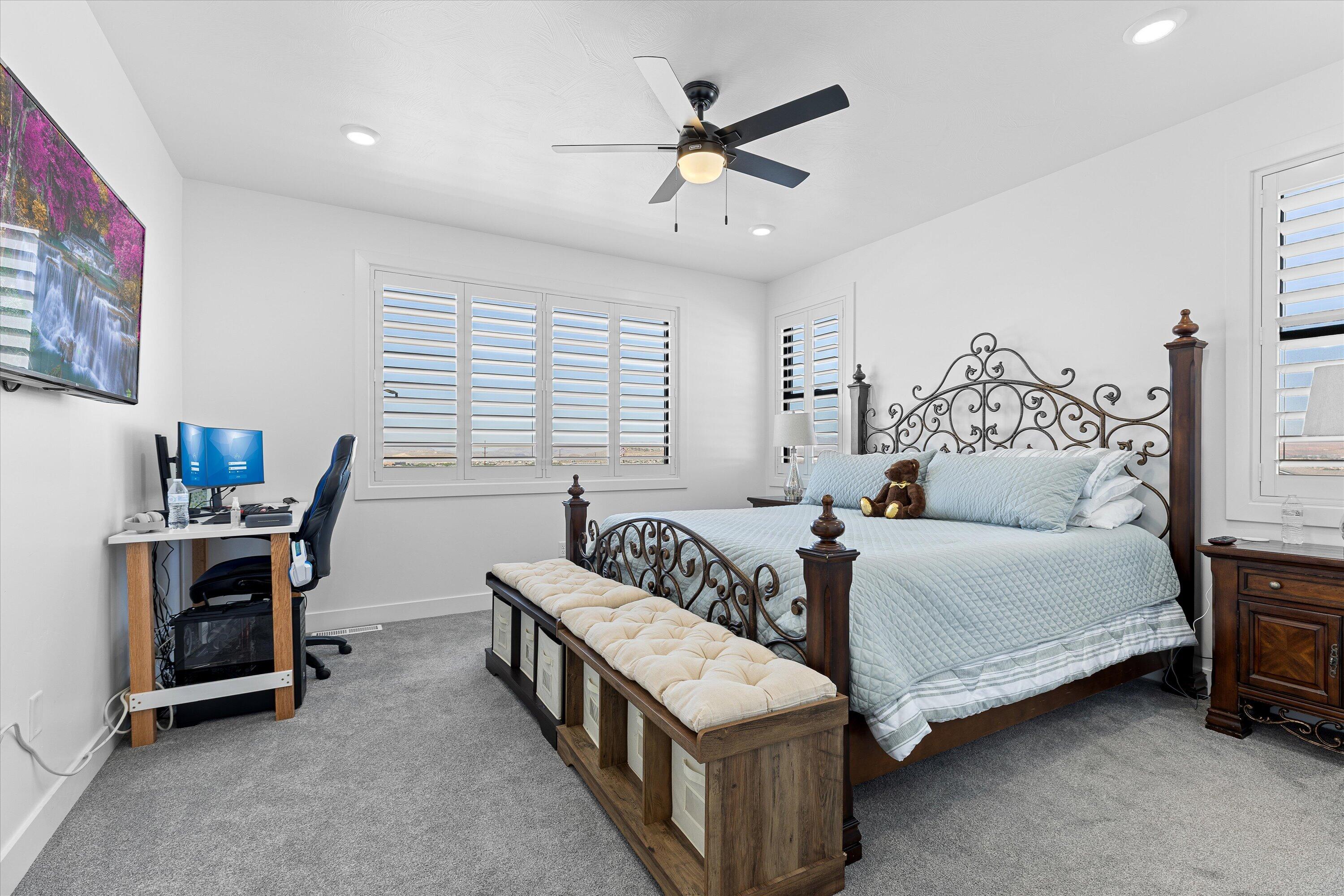 MAJESTIC HILLS - Residential