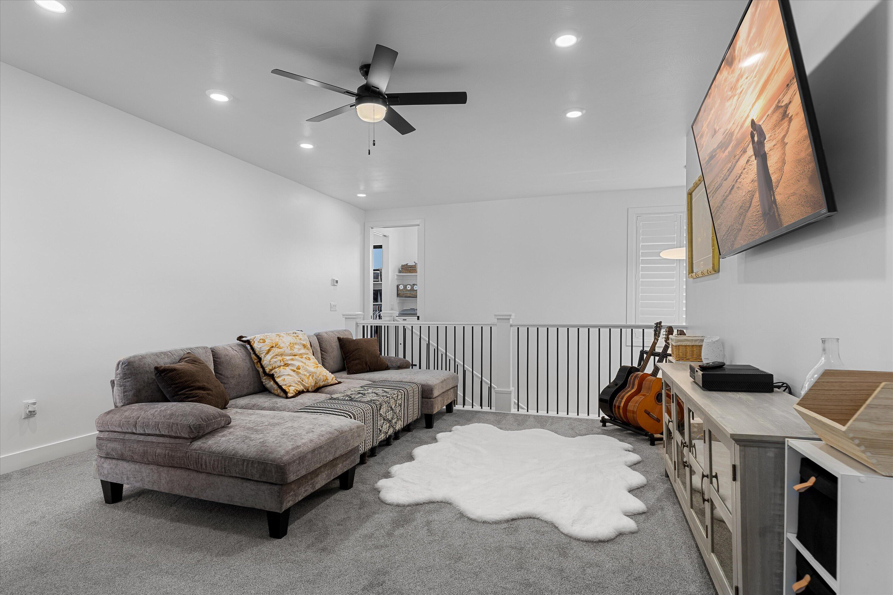 MAJESTIC HILLS - Residential