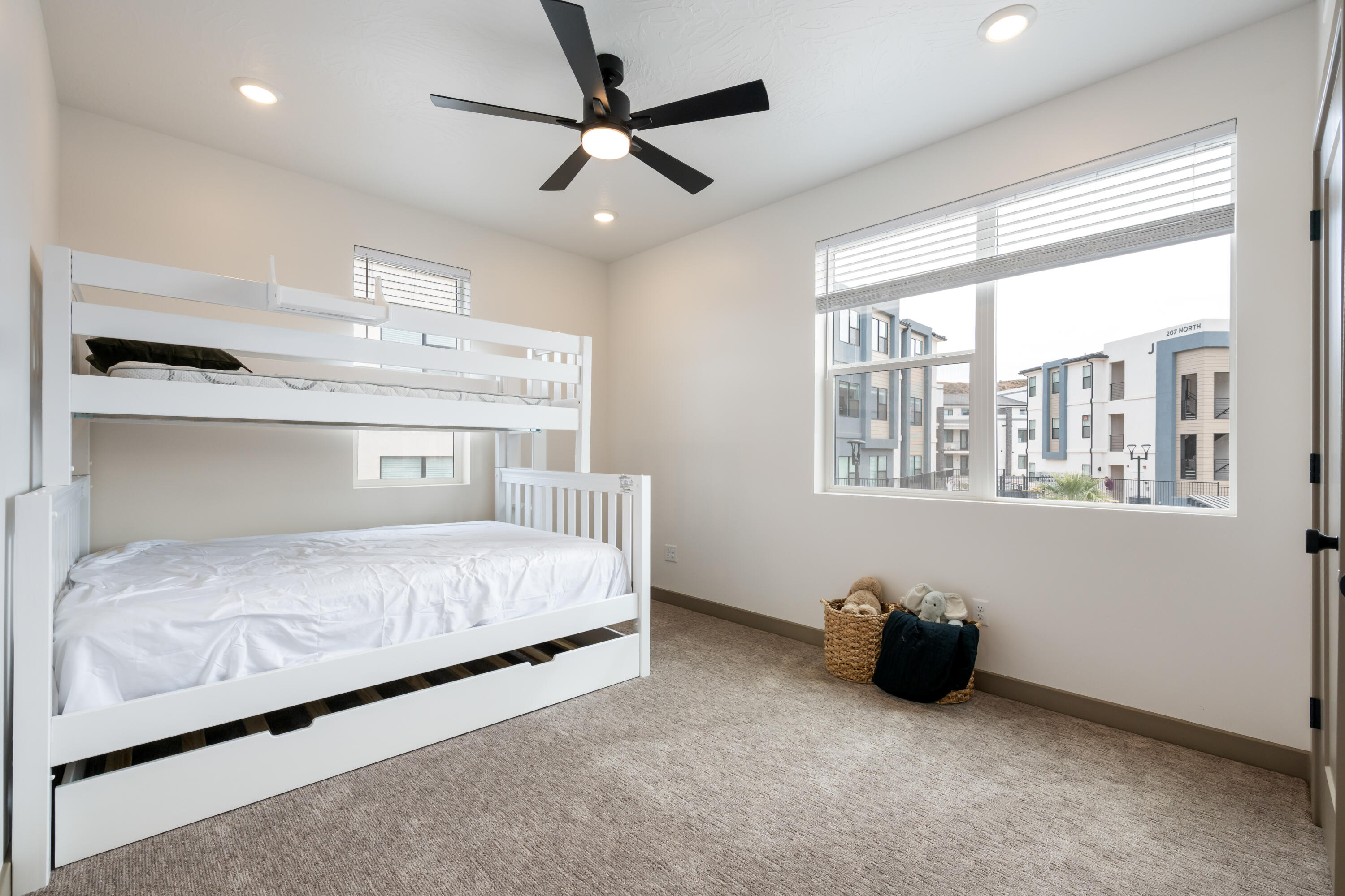 CORAL SPRINGS CONDOMINIUMS - Residential
