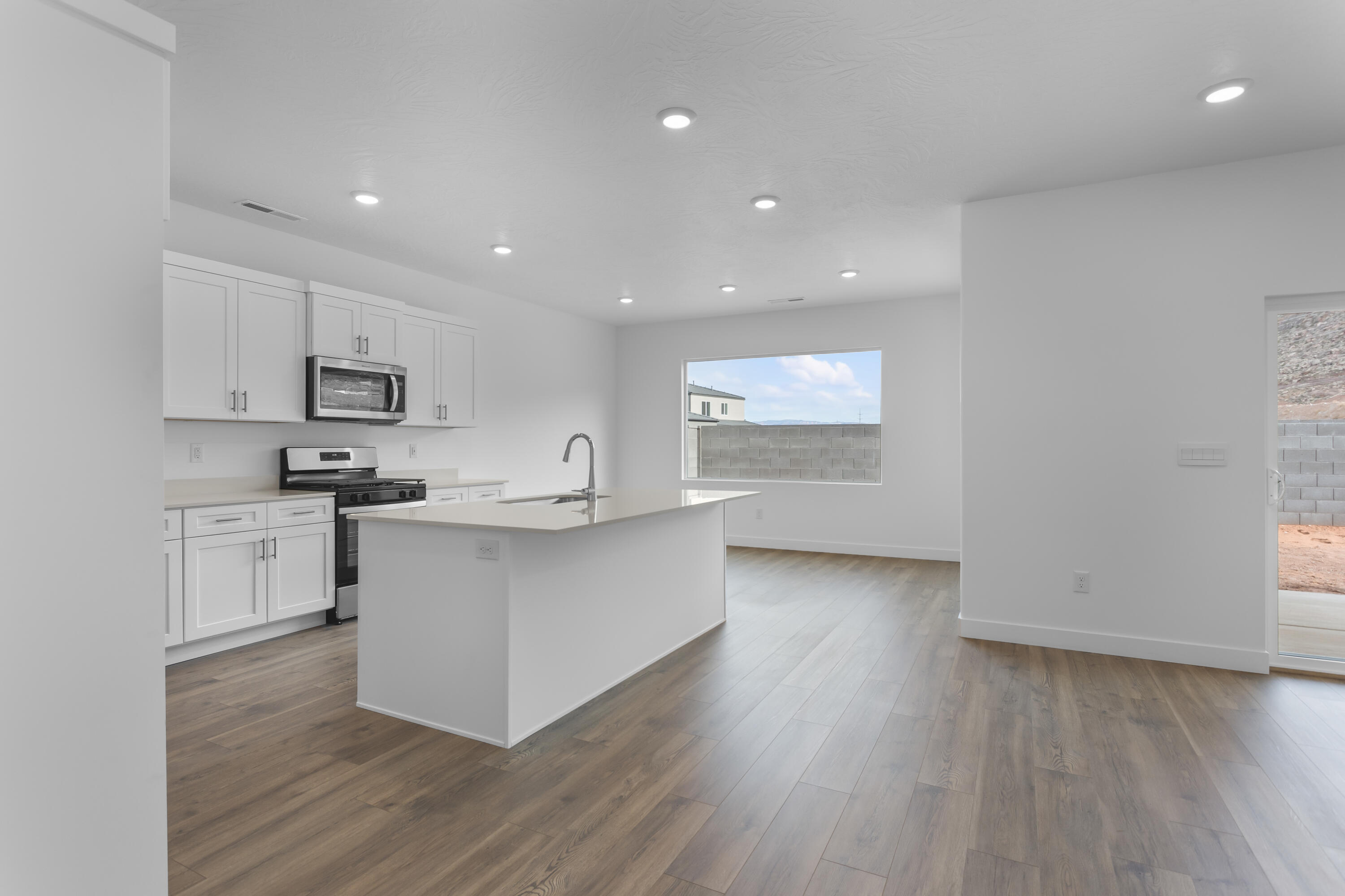 STARR SPRINGS AT LONG VALLEY - Residential