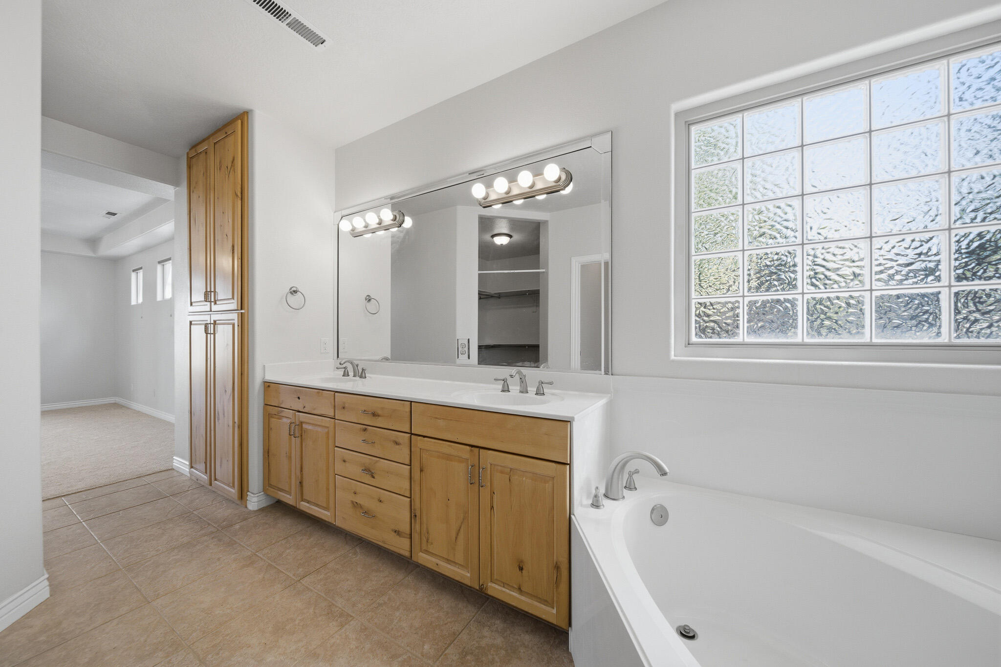 LA JOLLA HILLS AT GREEN SPRINGS - Residential