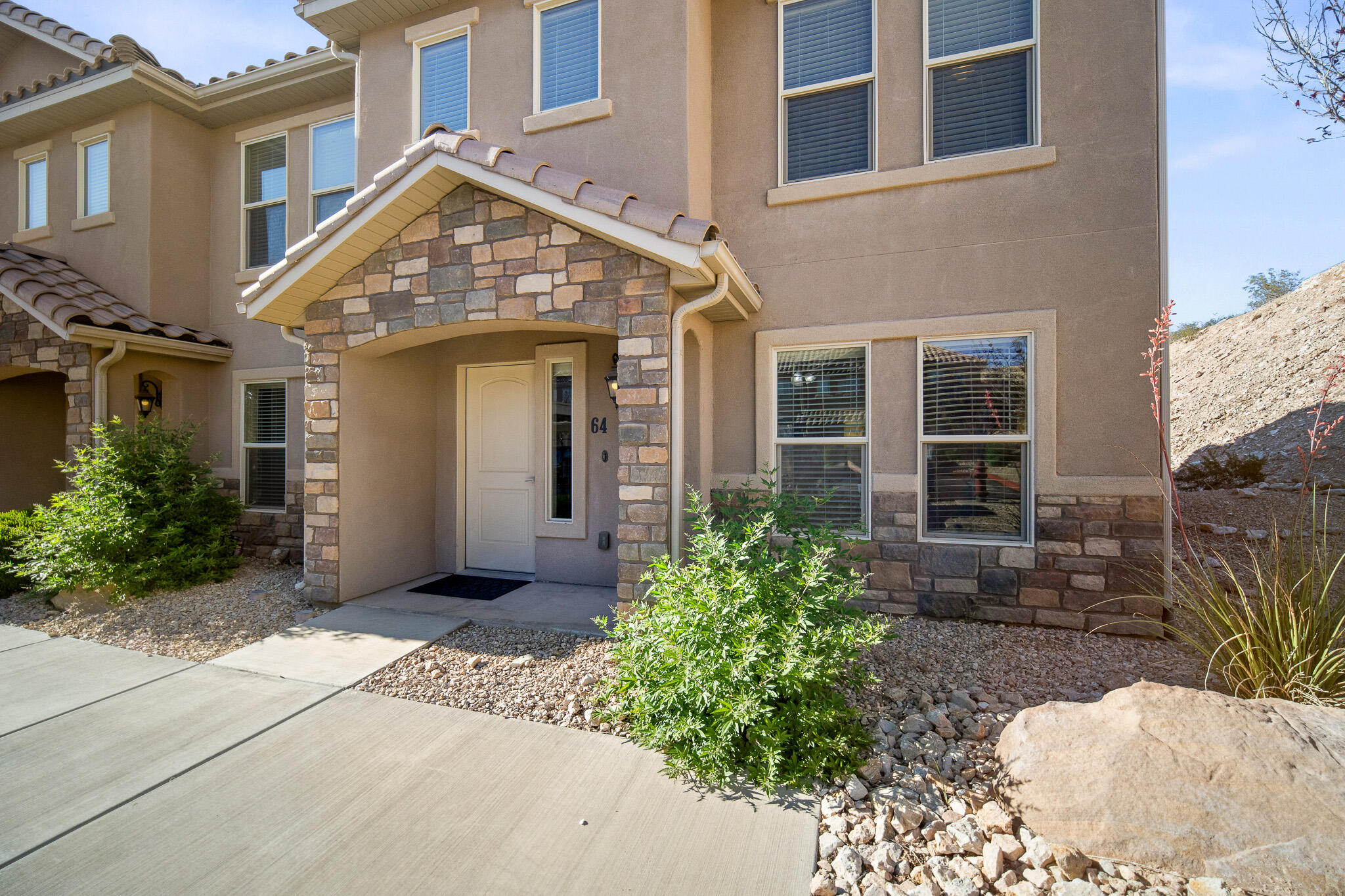 COTTAGES AT FOSSIL HILLS - Residential
