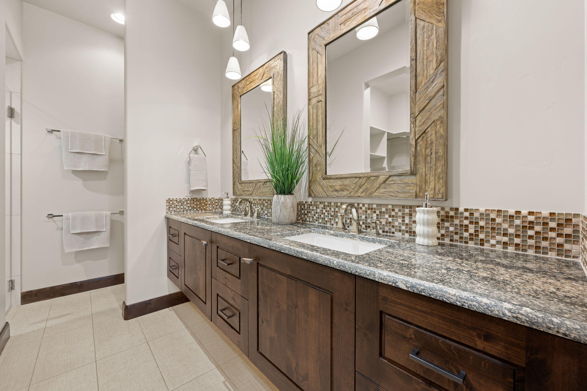 ENTRADA RESERVE AT SNOW CANYON PATIO HOMES - Residential