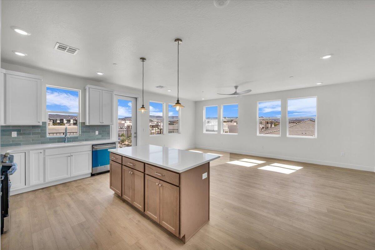 DESERT COLOR RESORT - Residential