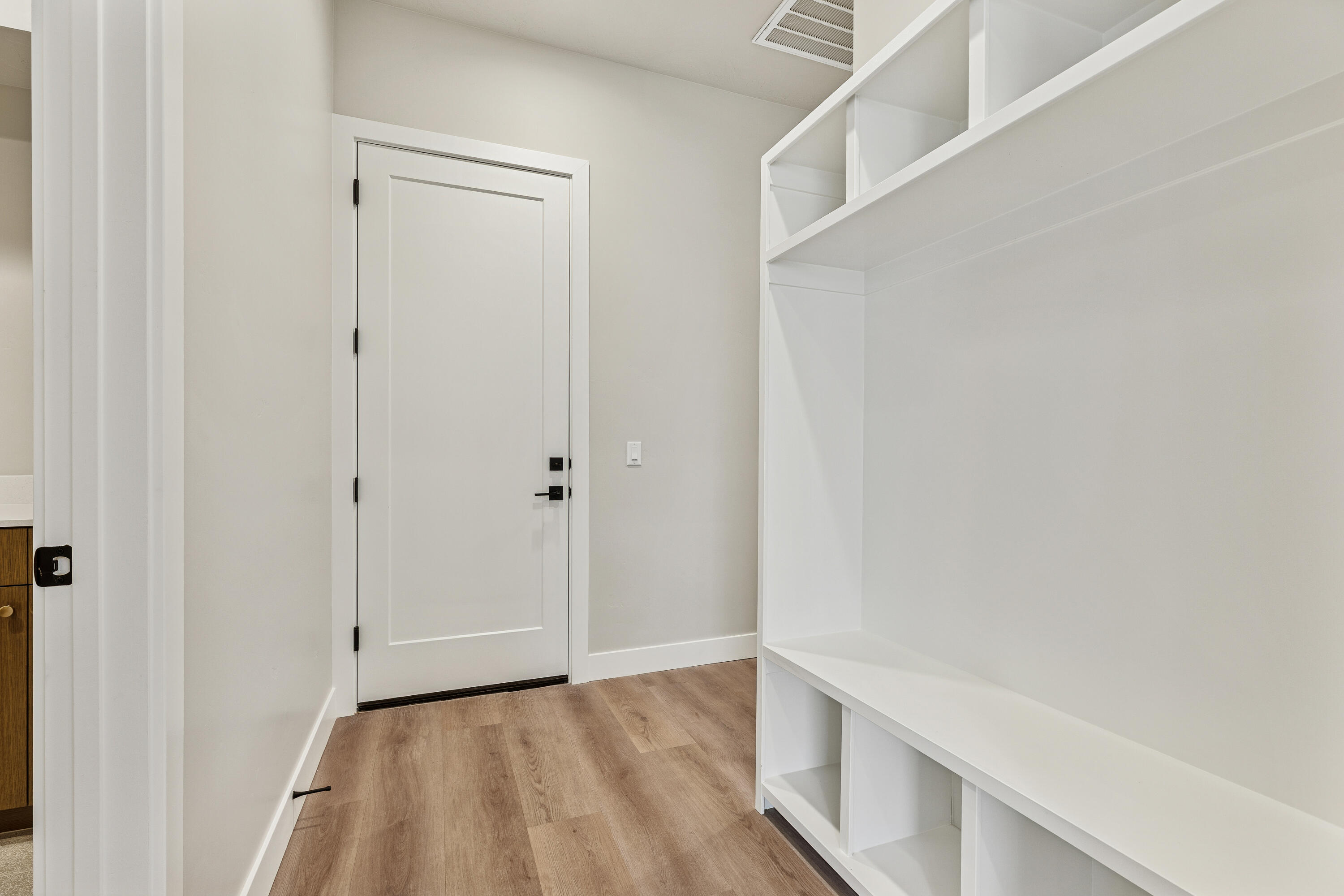 SCENIC POINTE - Residential