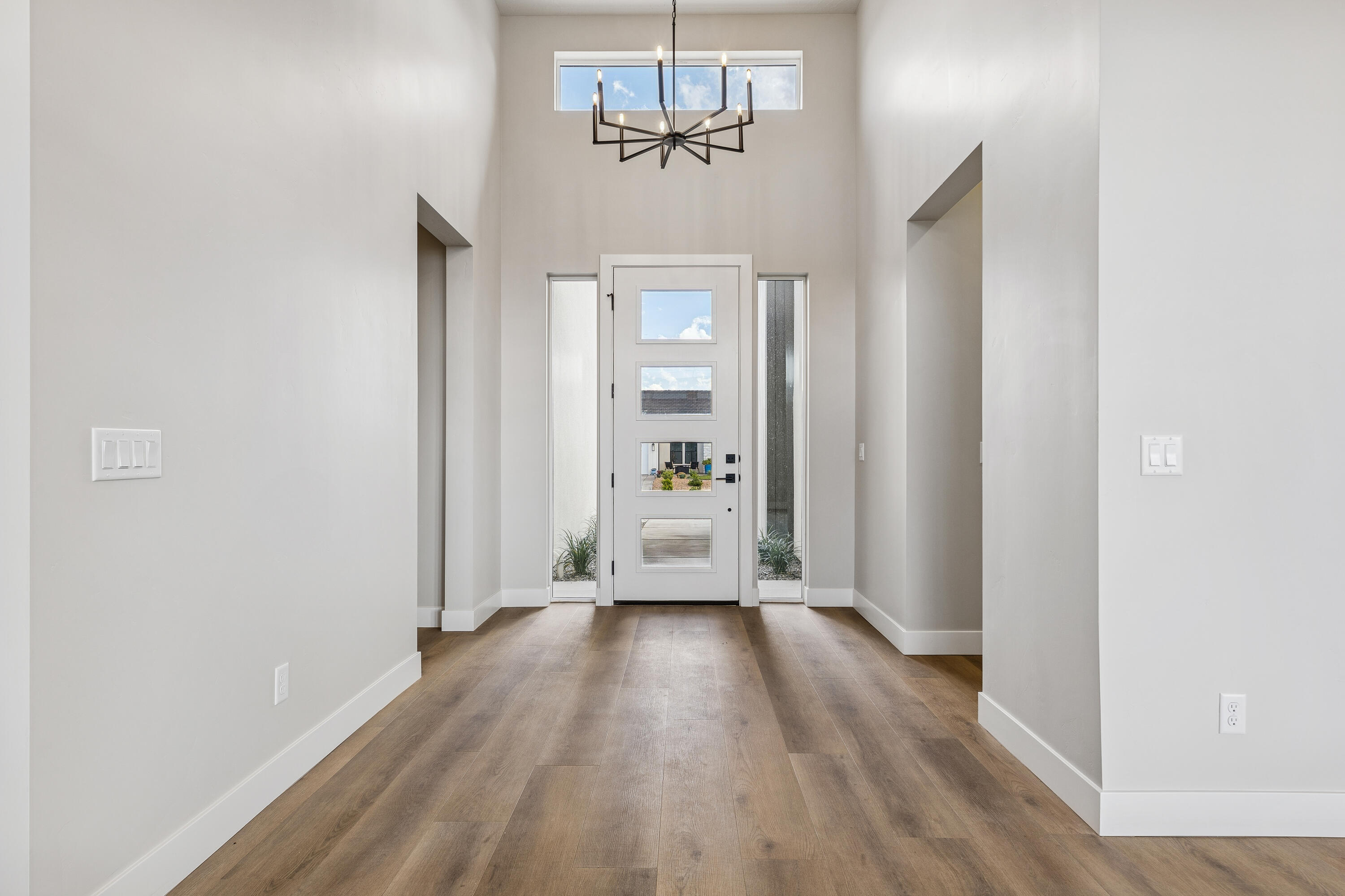 SCENIC POINTE - Residential