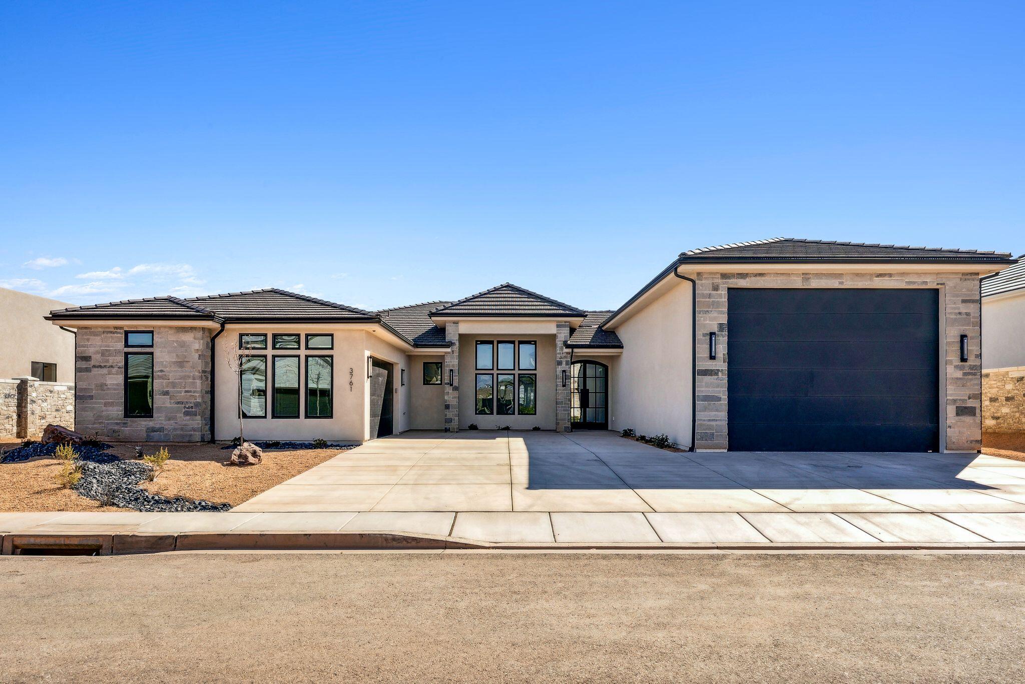 Hawkeye Point is close to EVERYTHING! Just minutes from Downtown St. George and Tuacahn
entertainment to the west and Sand Hollow and the sand dunes to the east. perfectly located in the middle of it all. Whether it's hiking, biking, camping,
water and off-road recreation, theater, shopping and dining or simply peaceful scenic walks. modern floor plans with RV garages are perfect for the on-the-
go lifestyle. Our standards include insulated interior walls, upscale kitchens, open layouts, with ample room for entertaining . The RV Garage is 20 X 43 w/
16x12 high door
