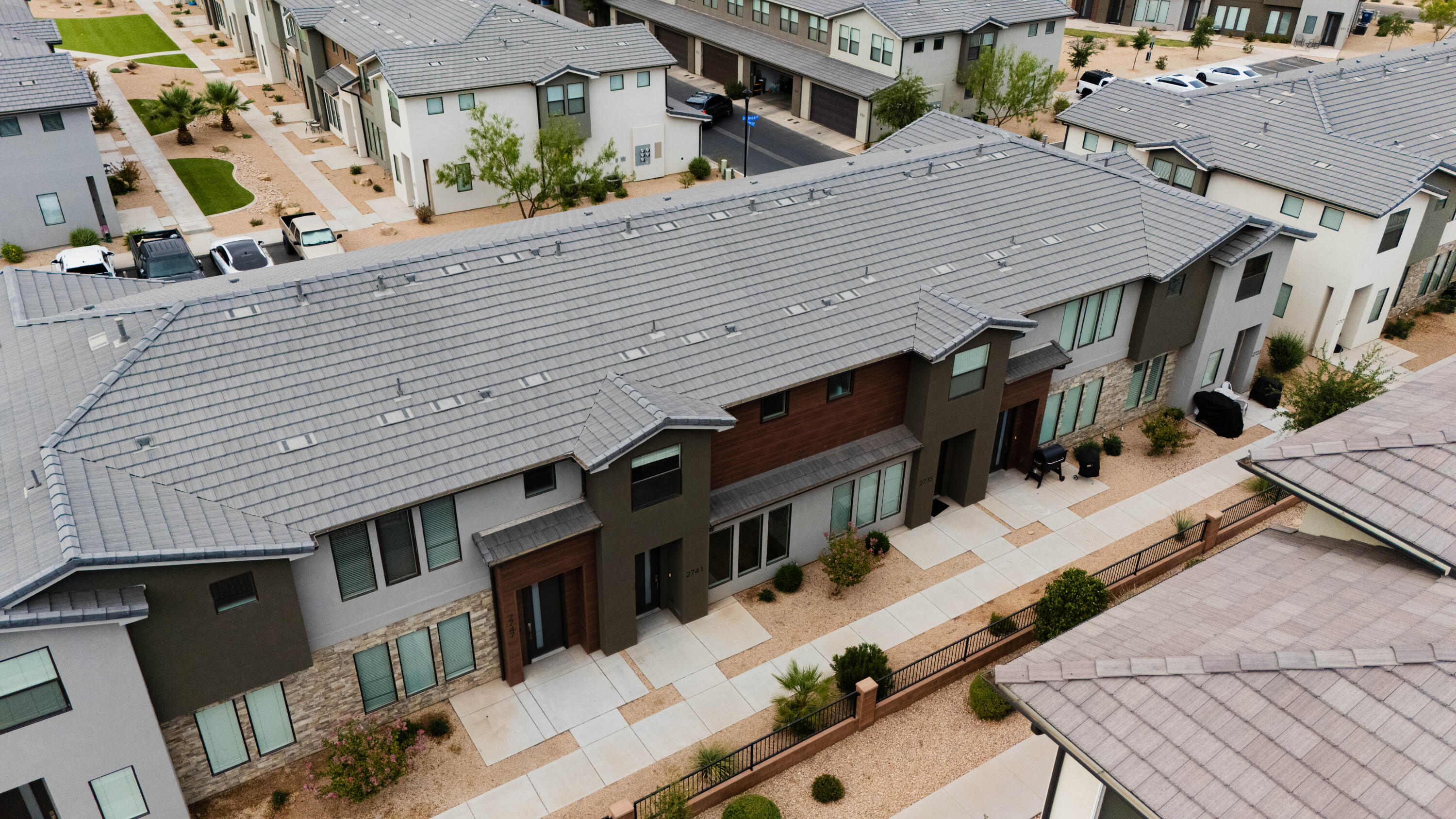WOODLAND ESTATES TOWNHOMES - Residential