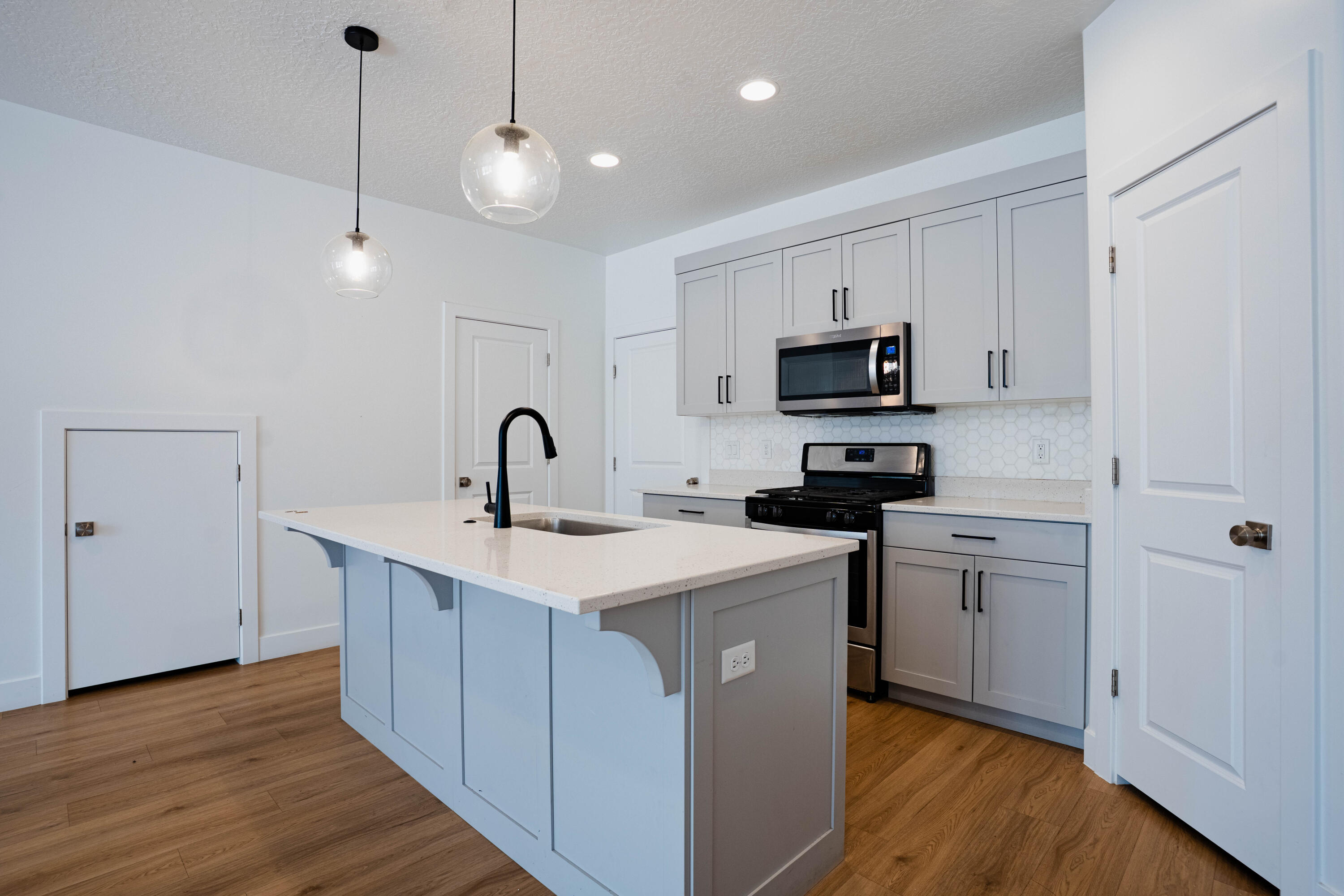 WOODLAND ESTATES TOWNHOMES - Residential
