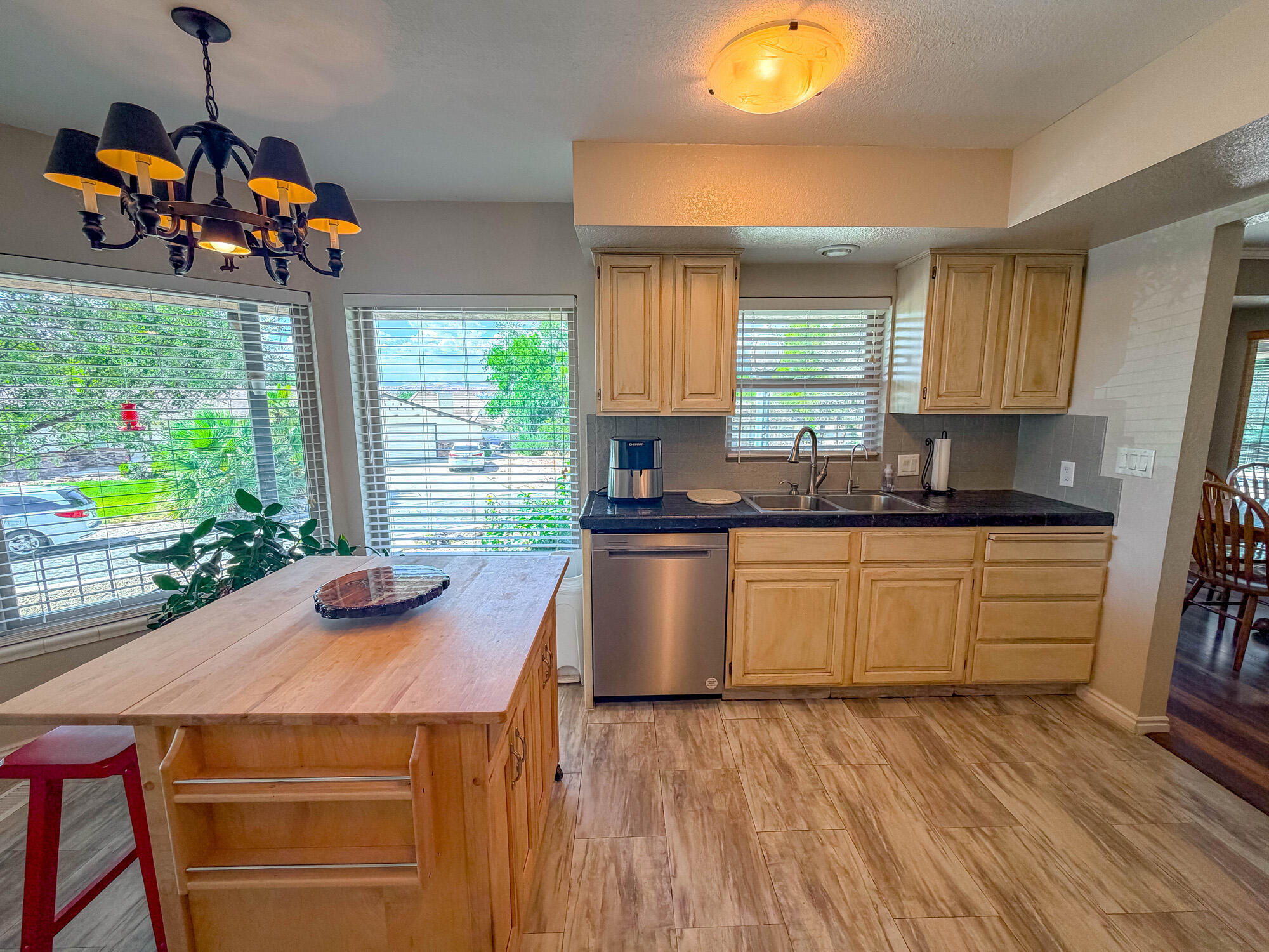 BLOOMINGTON HILLS - Residential