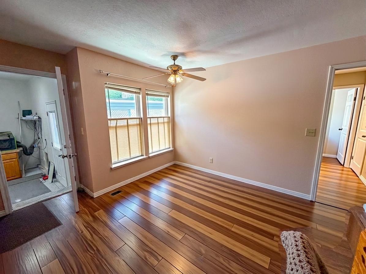 BLOOMINGTON HILLS - Residential