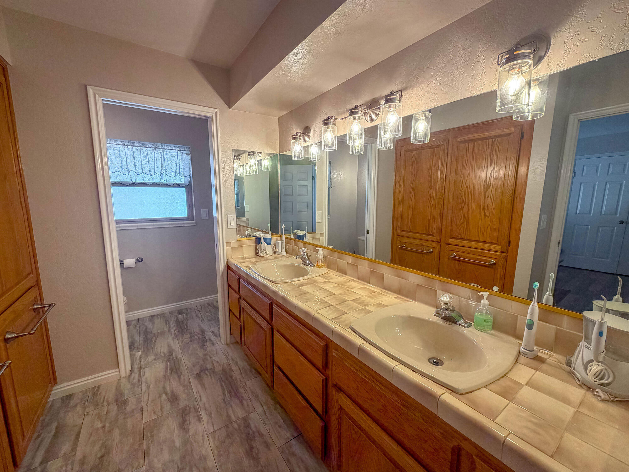 BLOOMINGTON HILLS - Residential