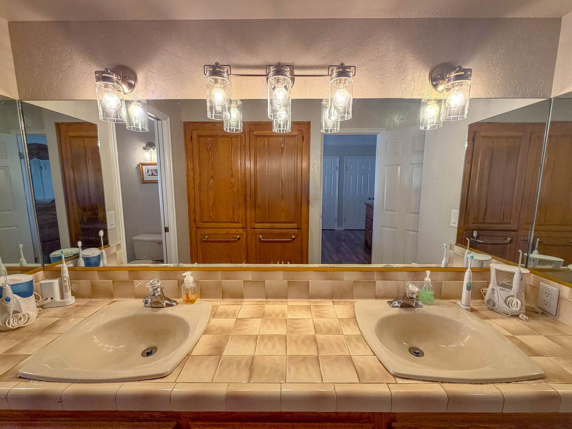 BLOOMINGTON HILLS - Residential