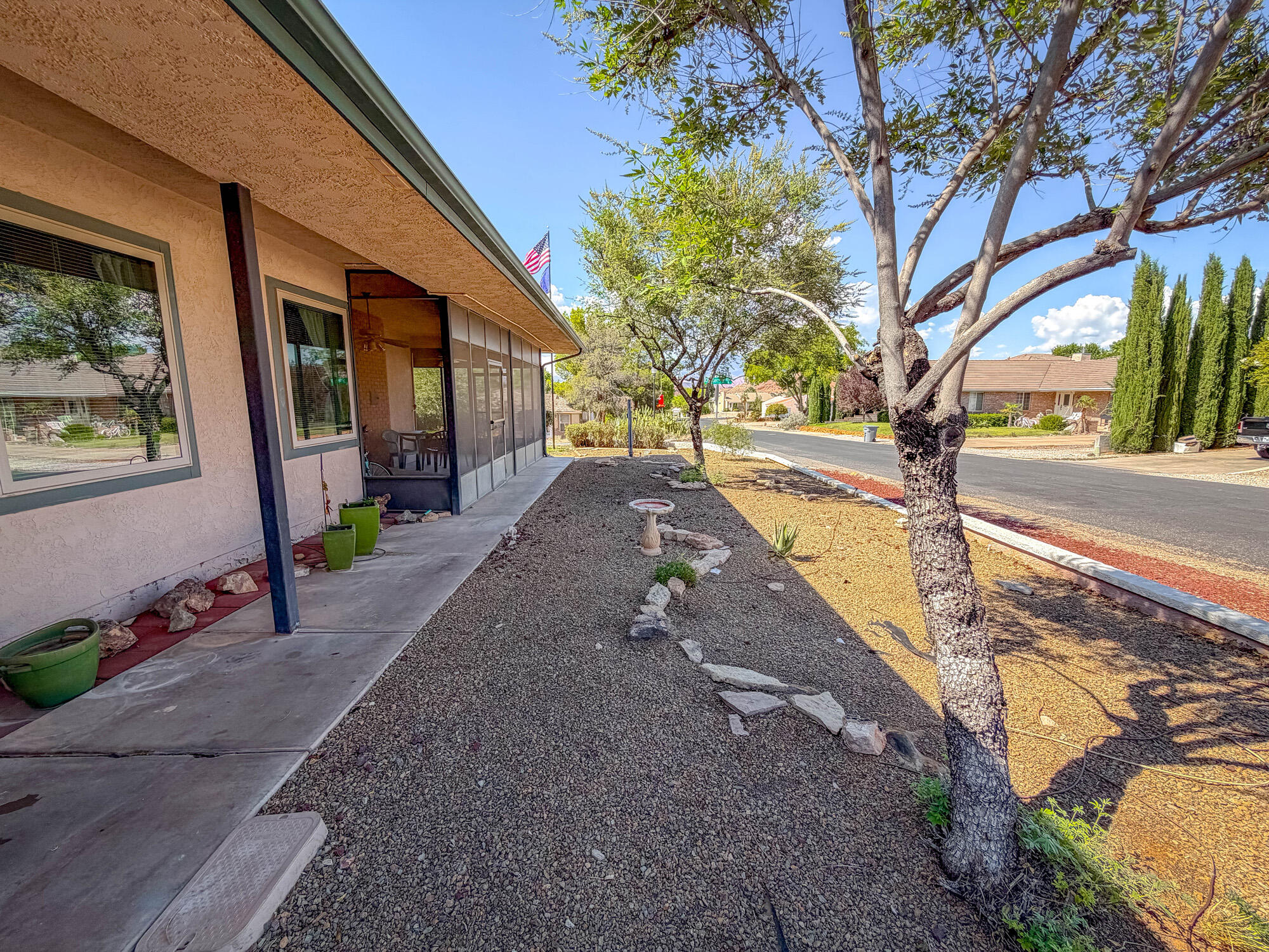 BLOOMINGTON HILLS - Residential