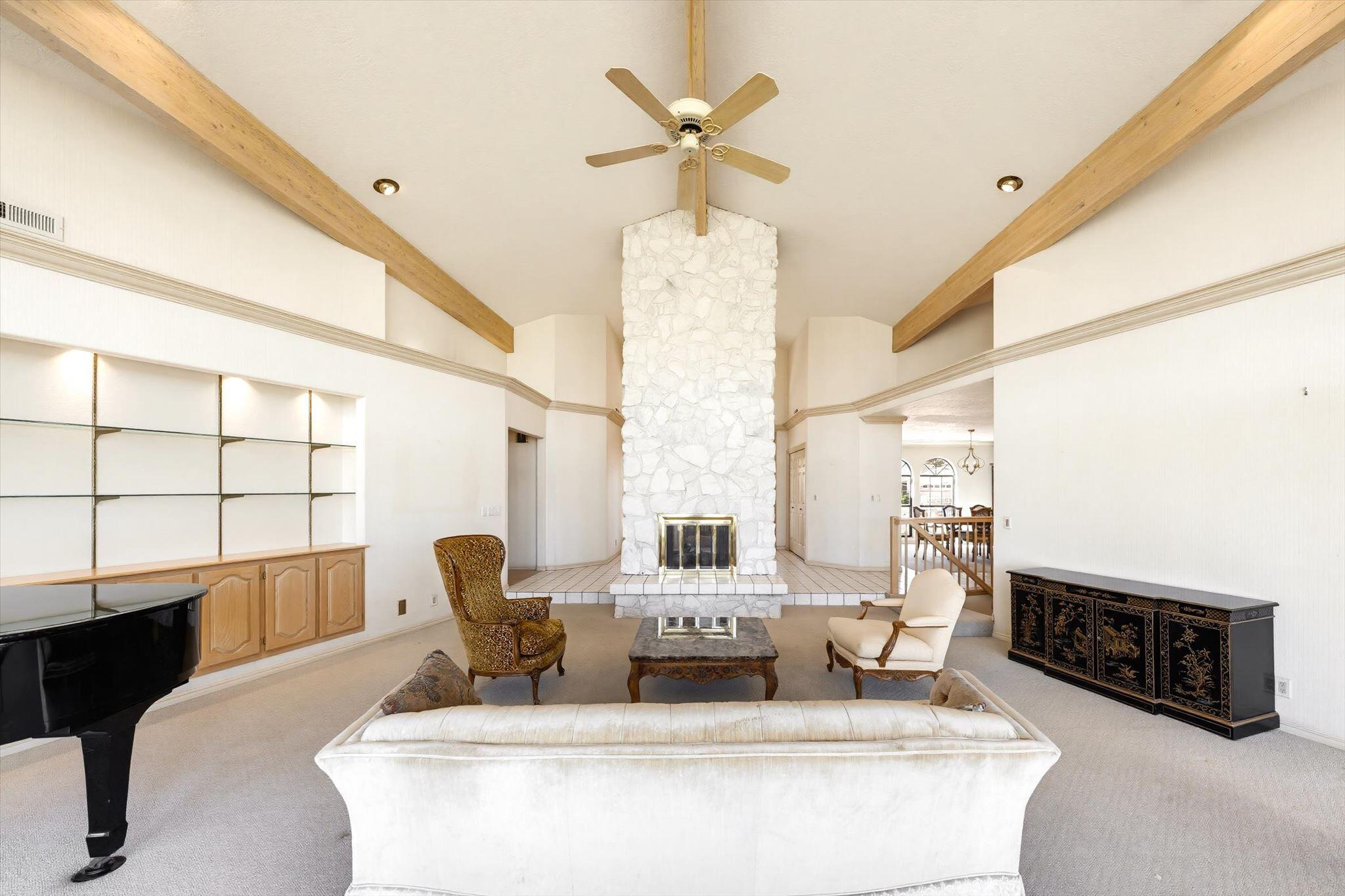 BLOOMINGTON COUNTRY CLUB - Residential