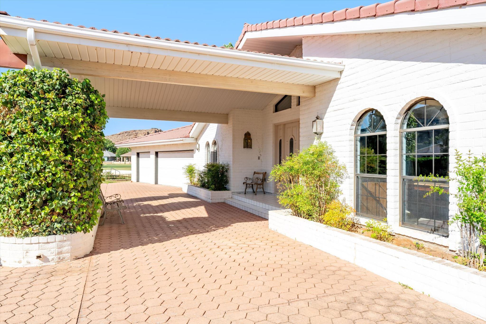BLOOMINGTON COUNTRY CLUB - Residential