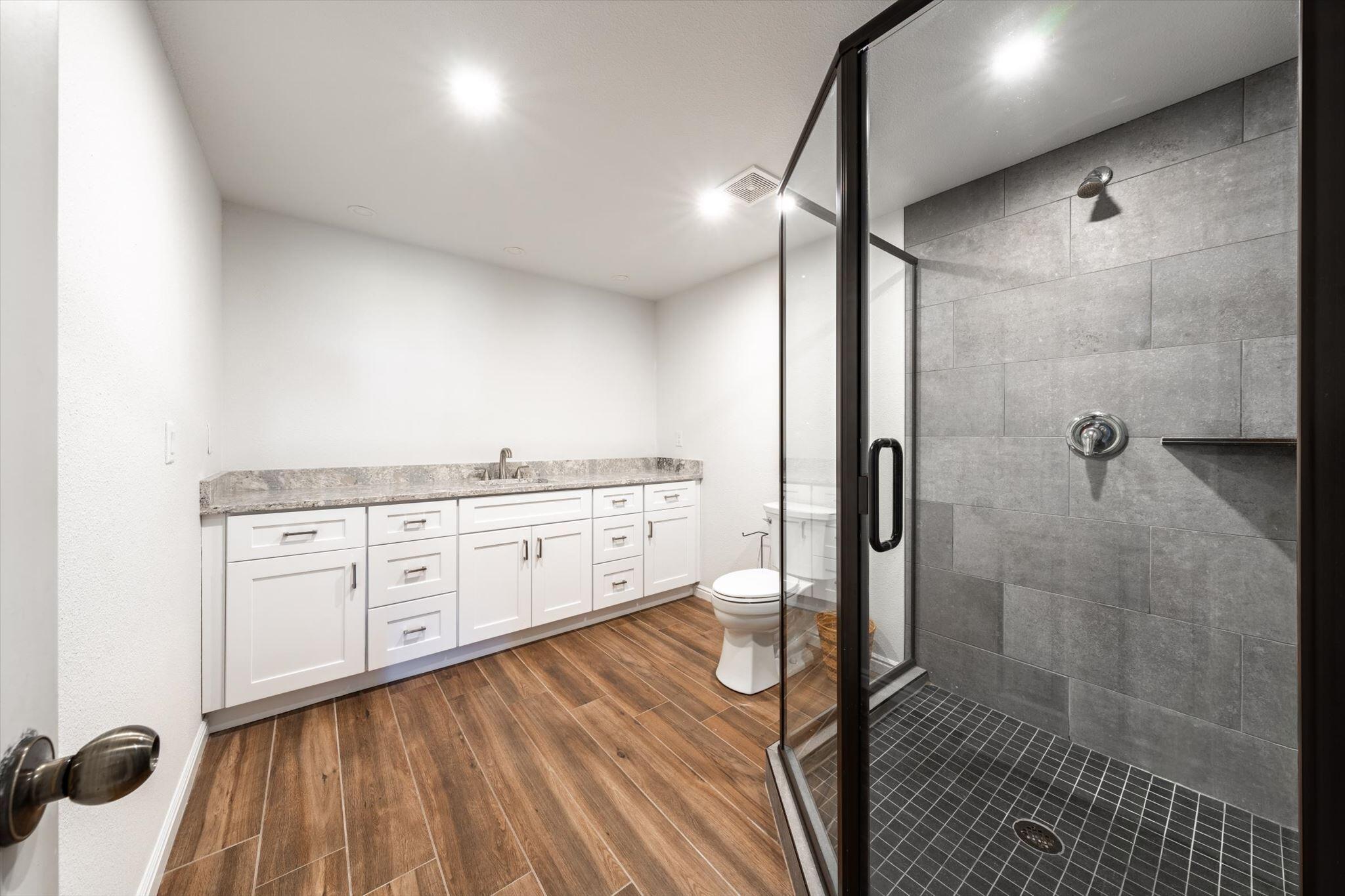 BLOOMINGTON COUNTRY CLUB - Residential