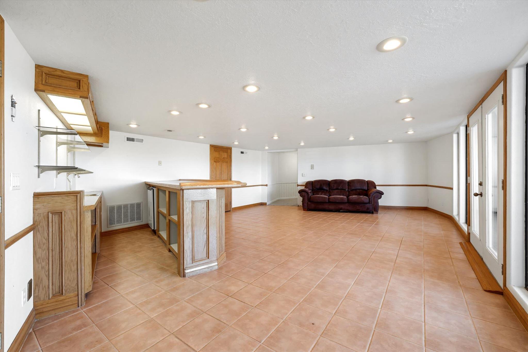 BLOOMINGTON COUNTRY CLUB - Residential