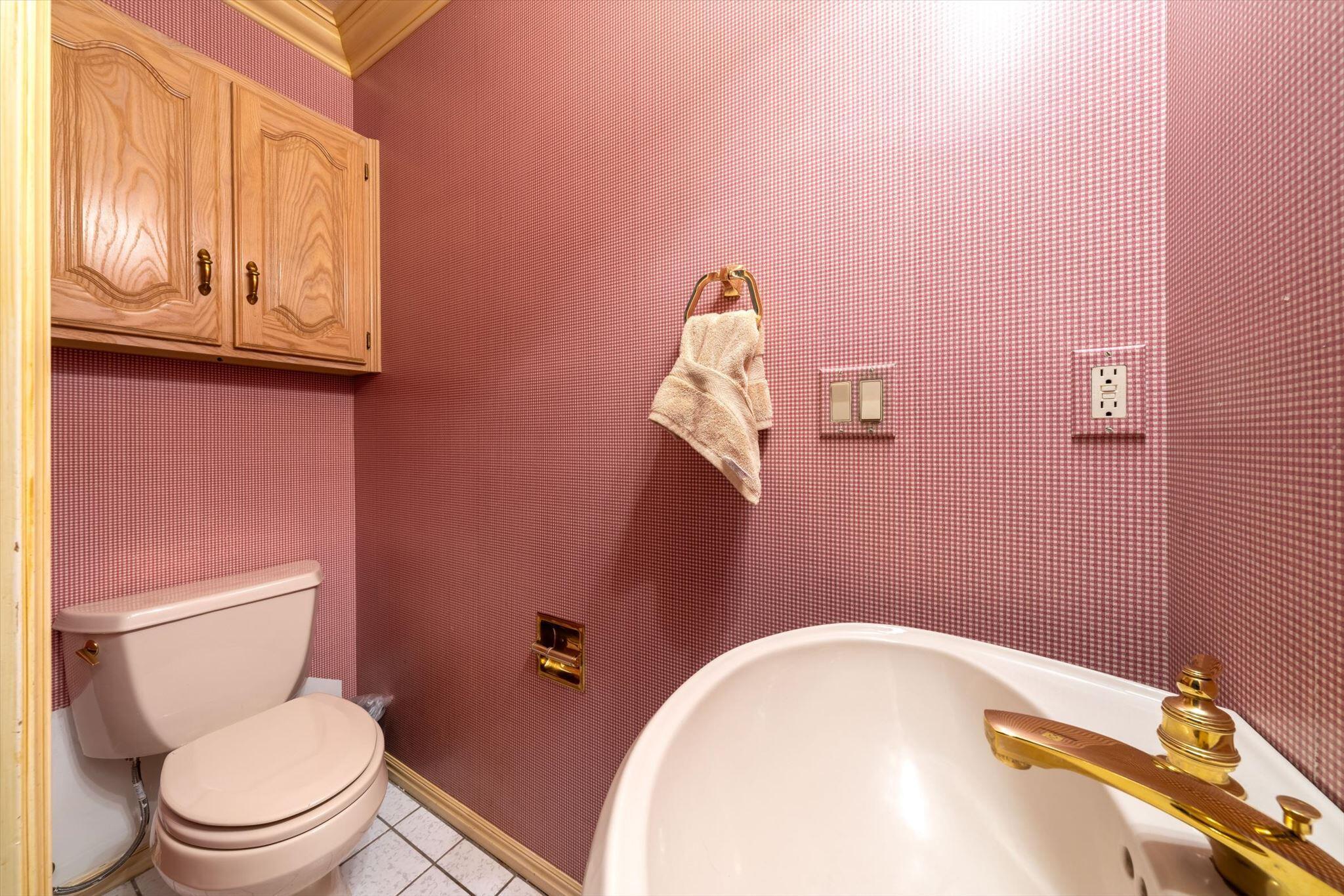 BLOOMINGTON COUNTRY CLUB - Residential