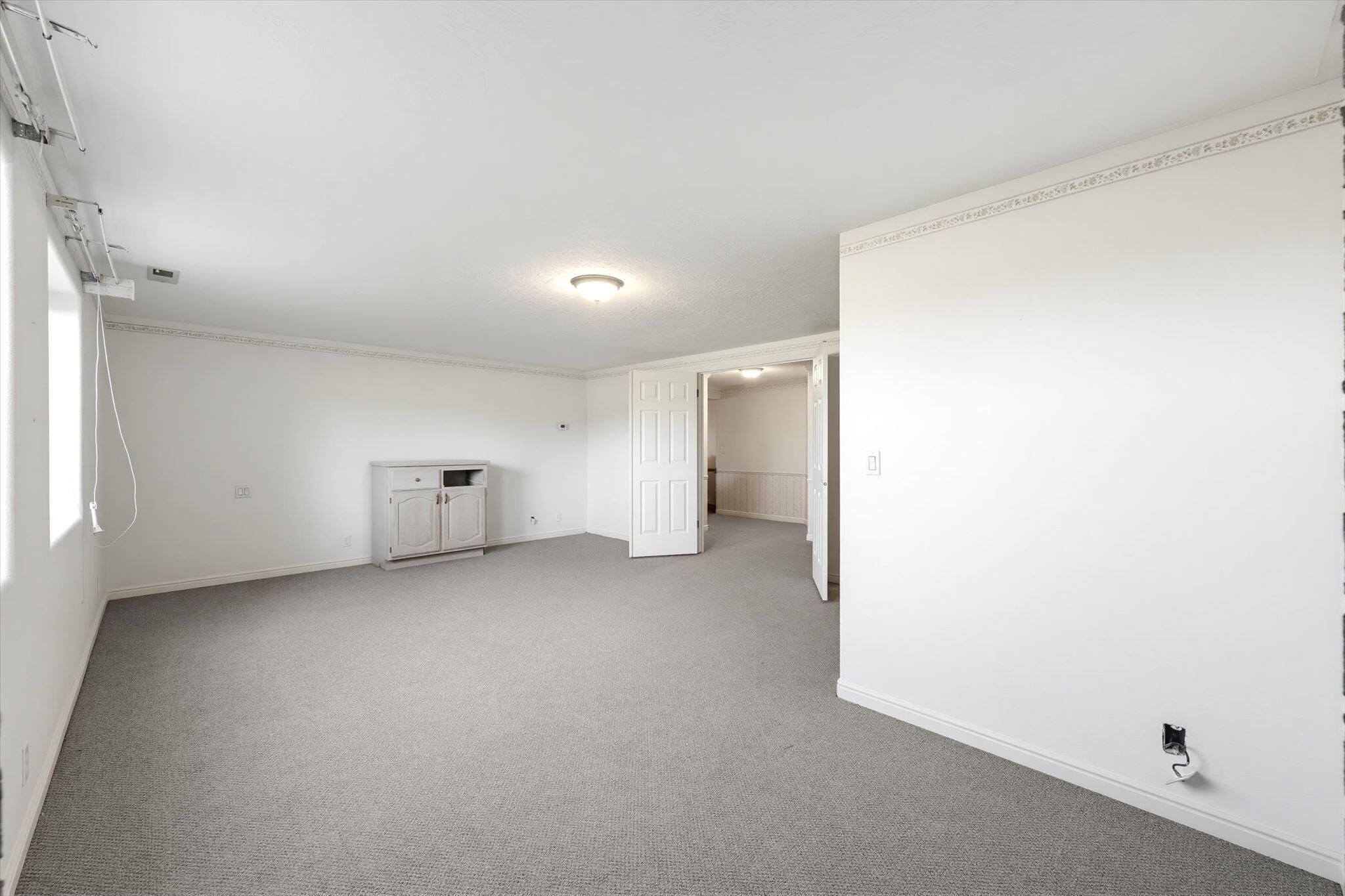 BLOOMINGTON COUNTRY CLUB - Residential