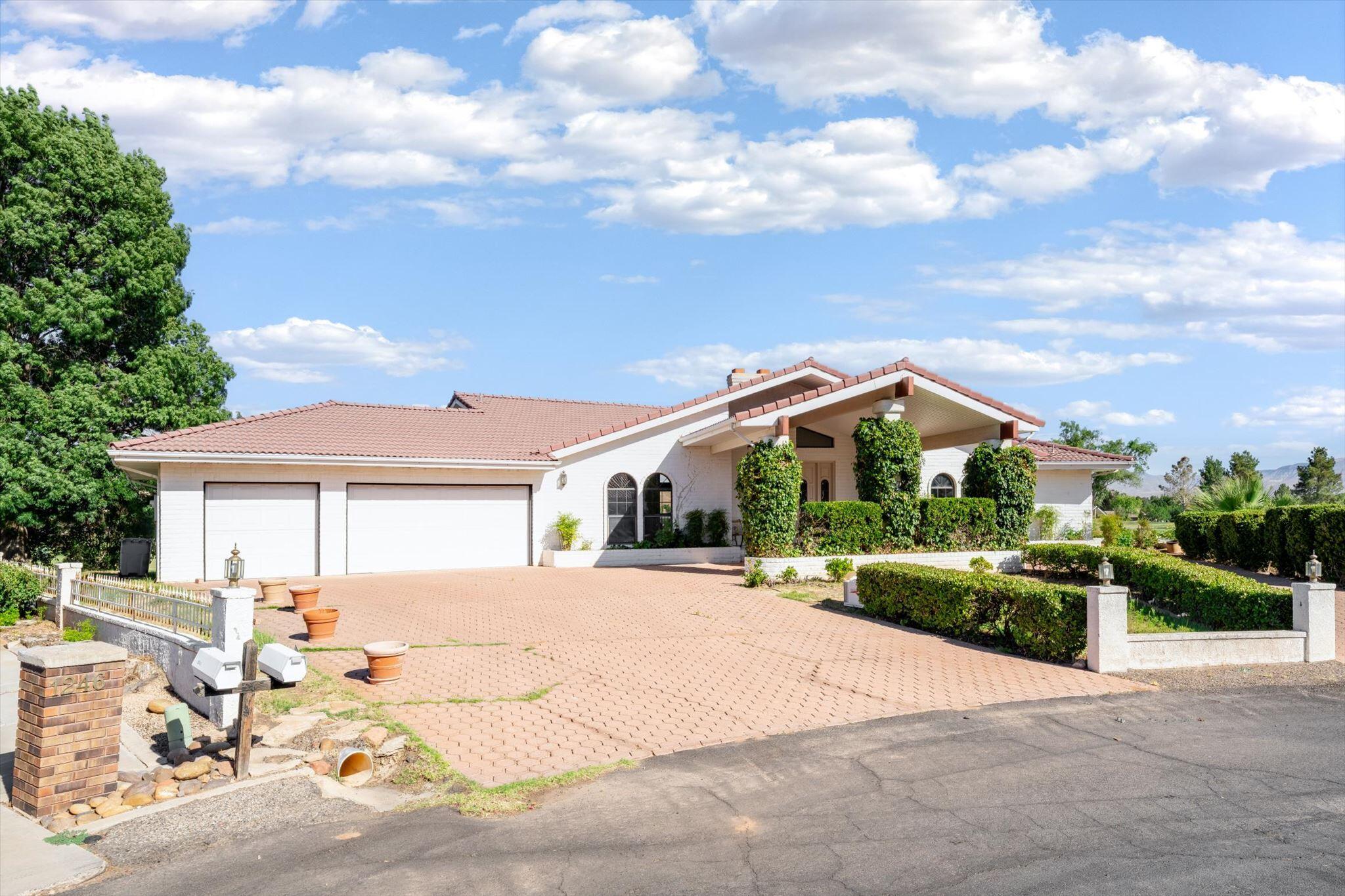 BLOOMINGTON COUNTRY CLUB - Residential