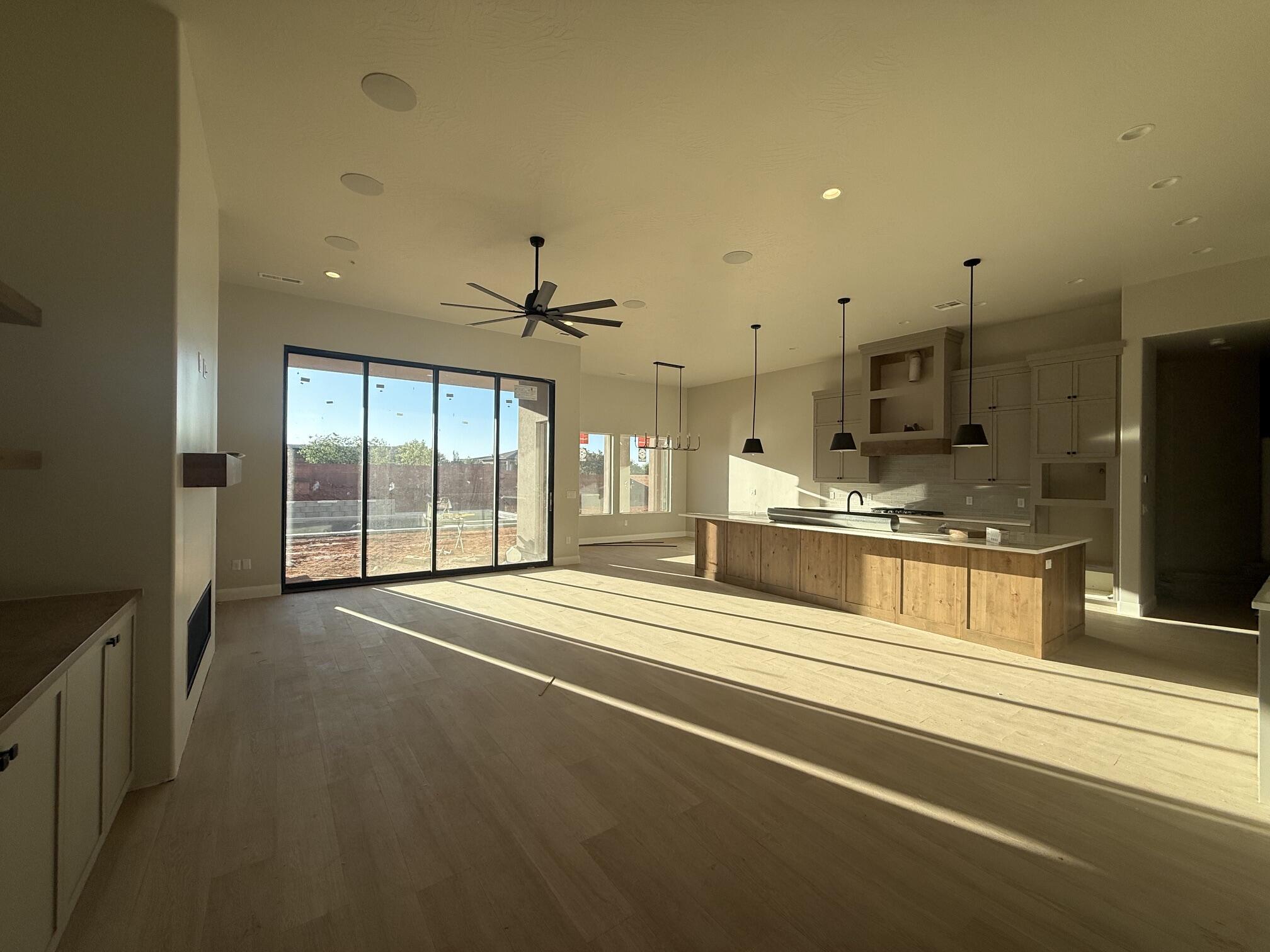 ONYX CANYON - Residential