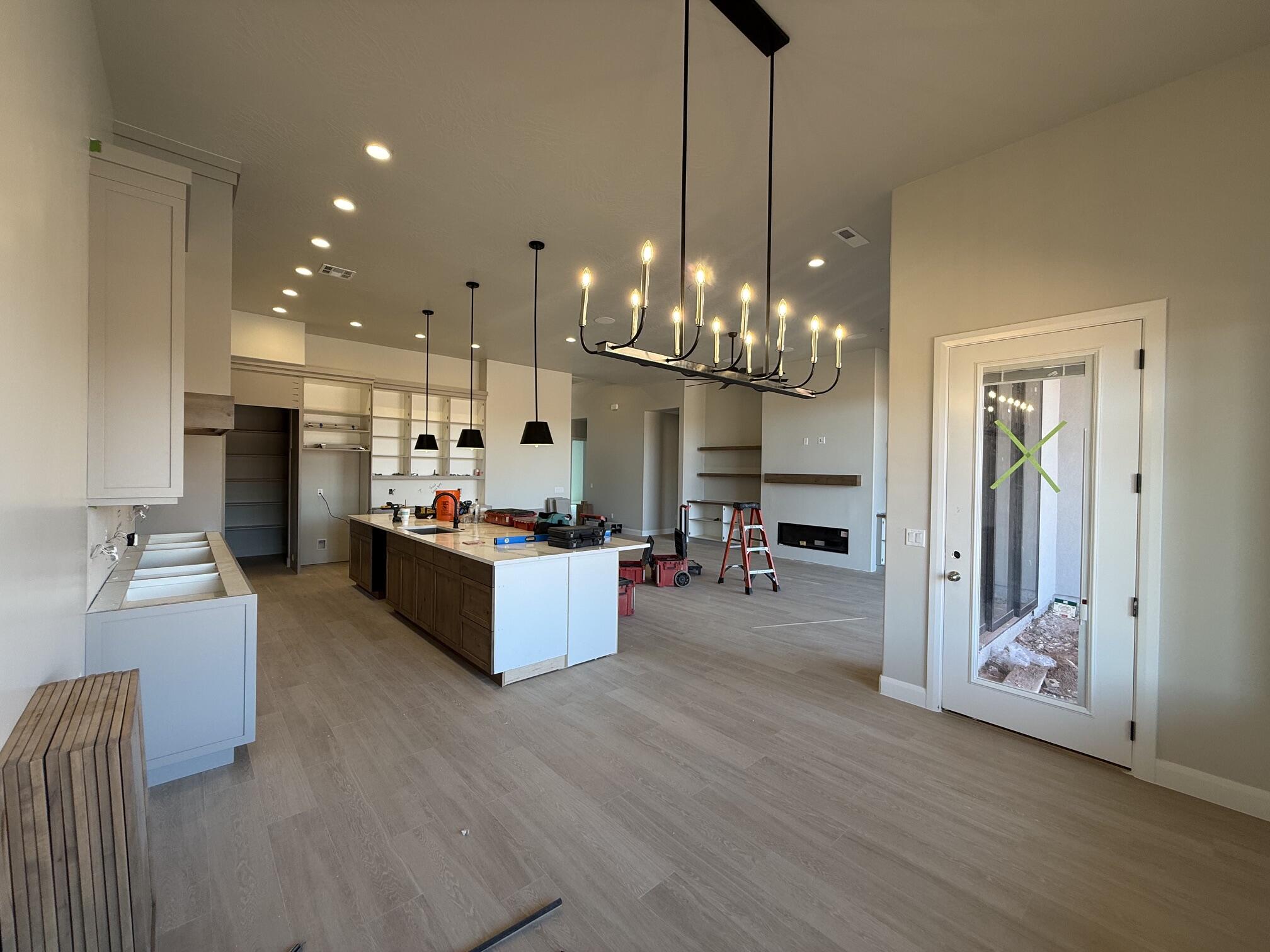 ONYX CANYON - Residential