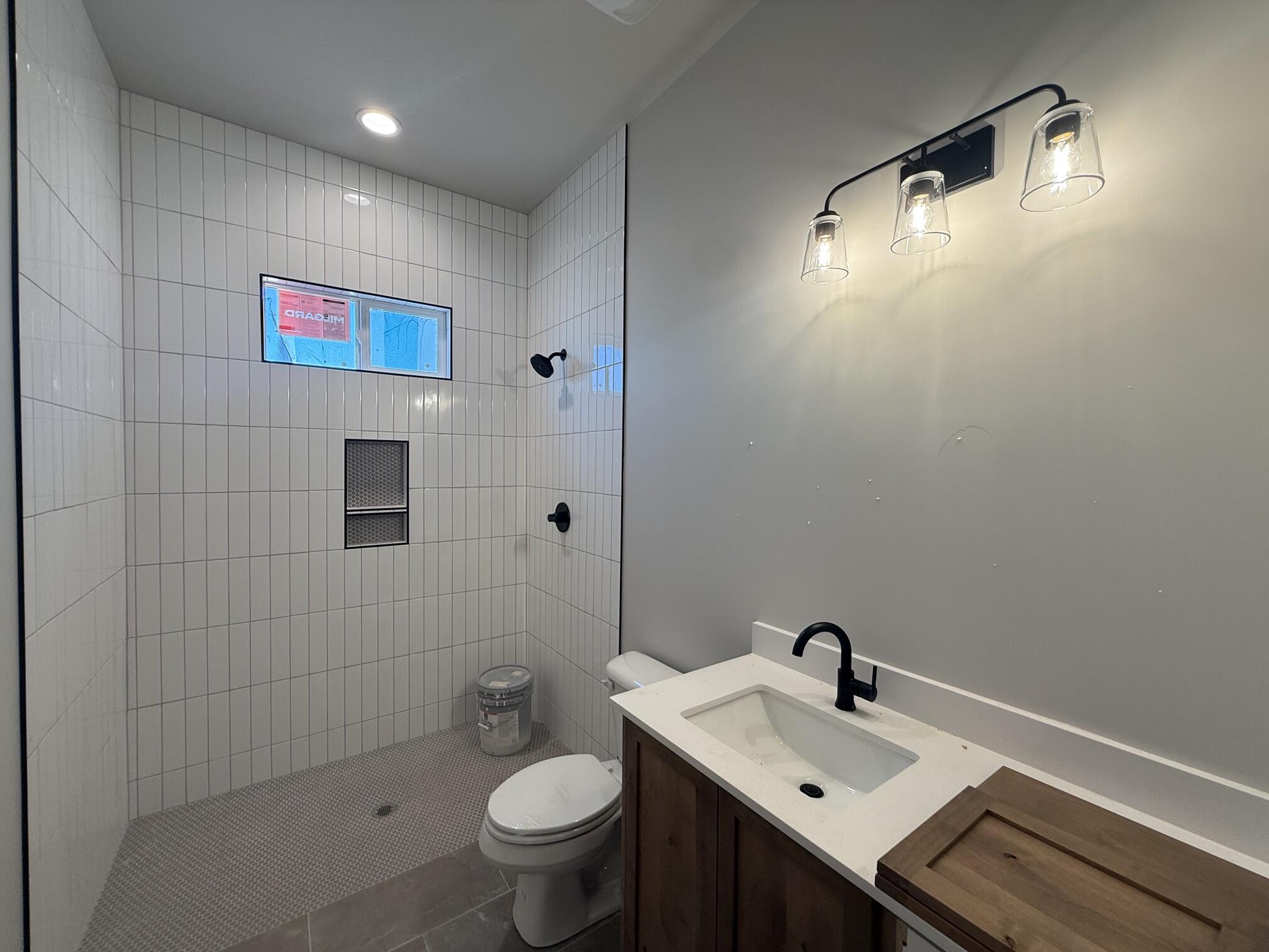ONYX CANYON - Residential
